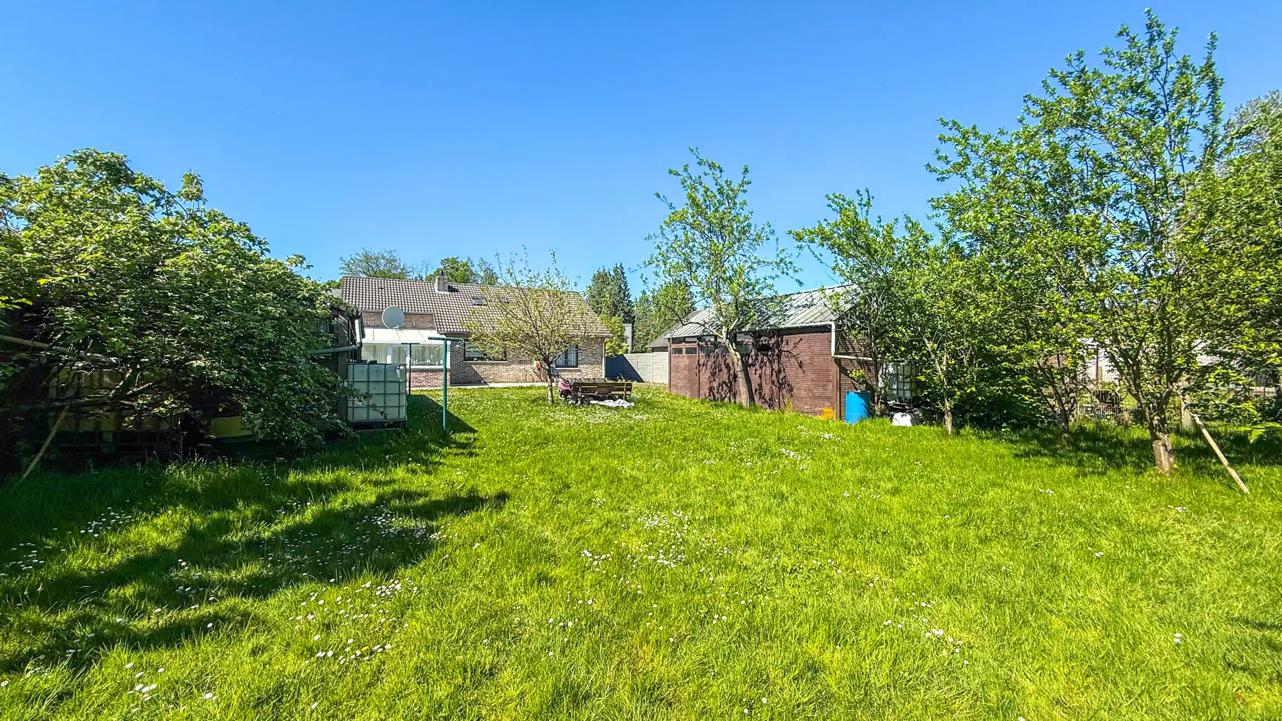 Instapklare bungalow met 5 slpks op toplocatie in Heusden! foto 35
