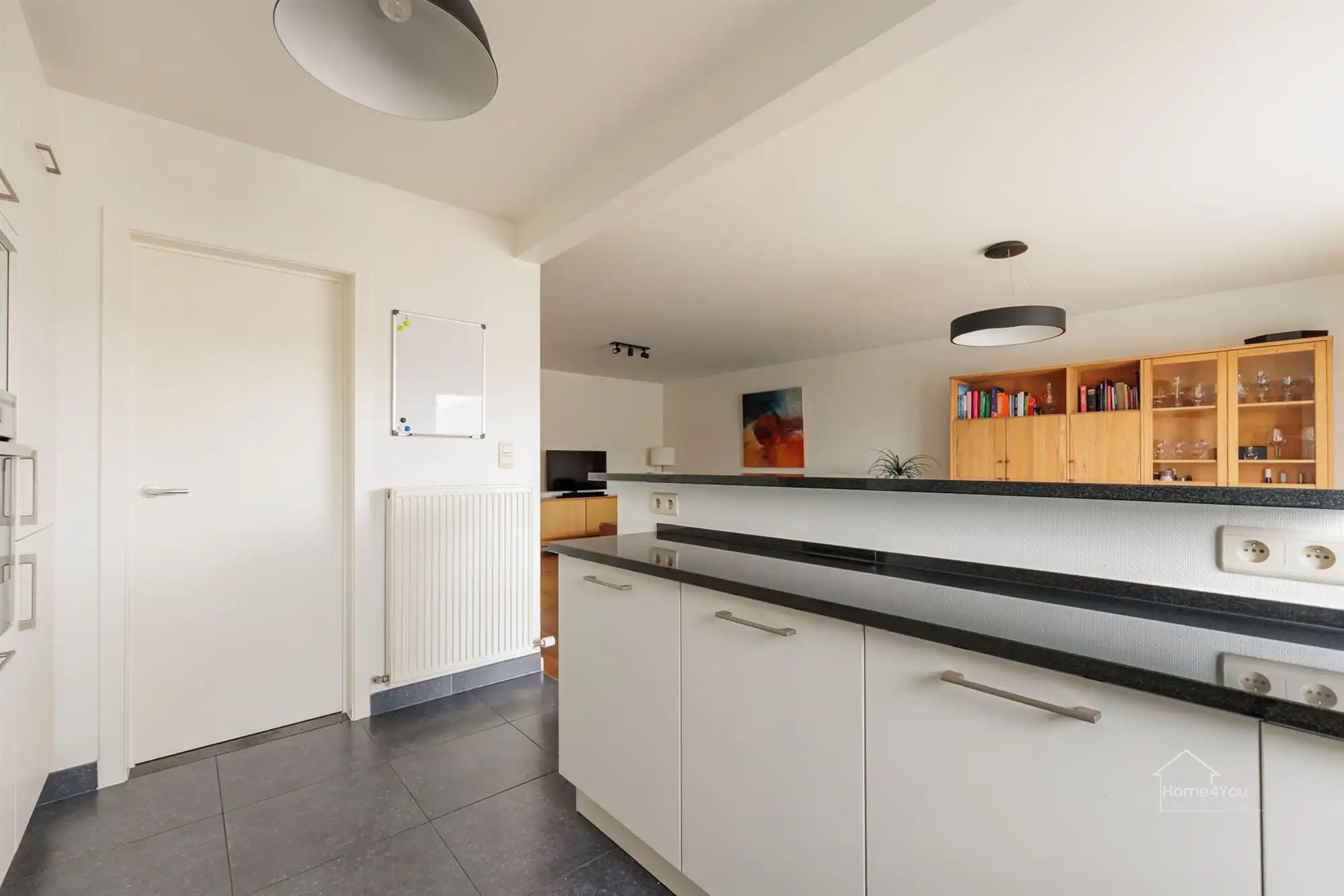 Ruim instapklaar appartement met garagebox foto 7