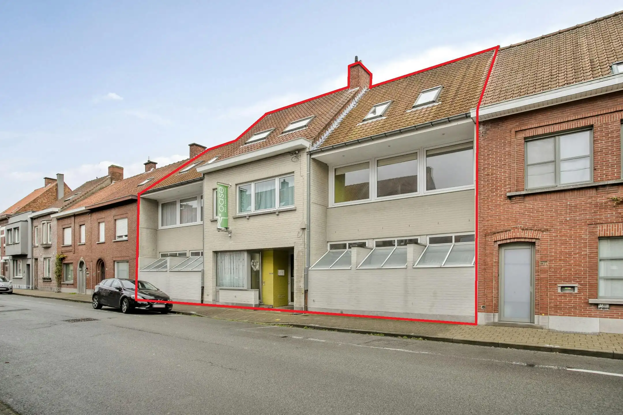 Sportcentrum met woning te koop in Roeselare foto 11