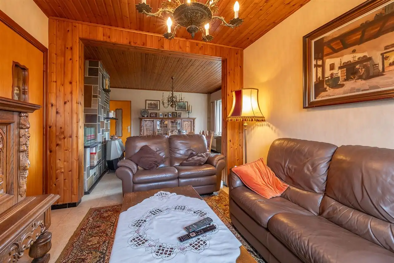 Vlakbij ingang merodebossen, soldie woning met potentieel foto 10