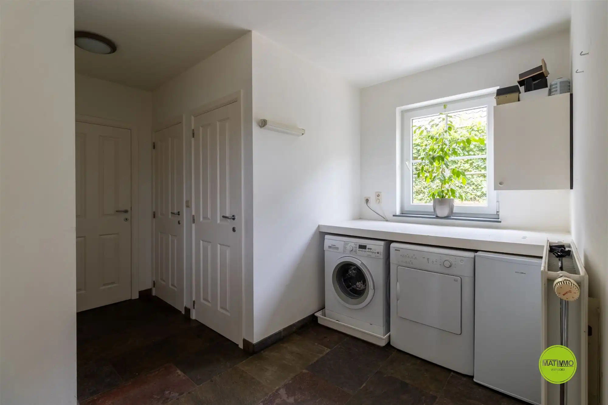 Instapklare vrijstaande woning met praktijkruimte foto 13