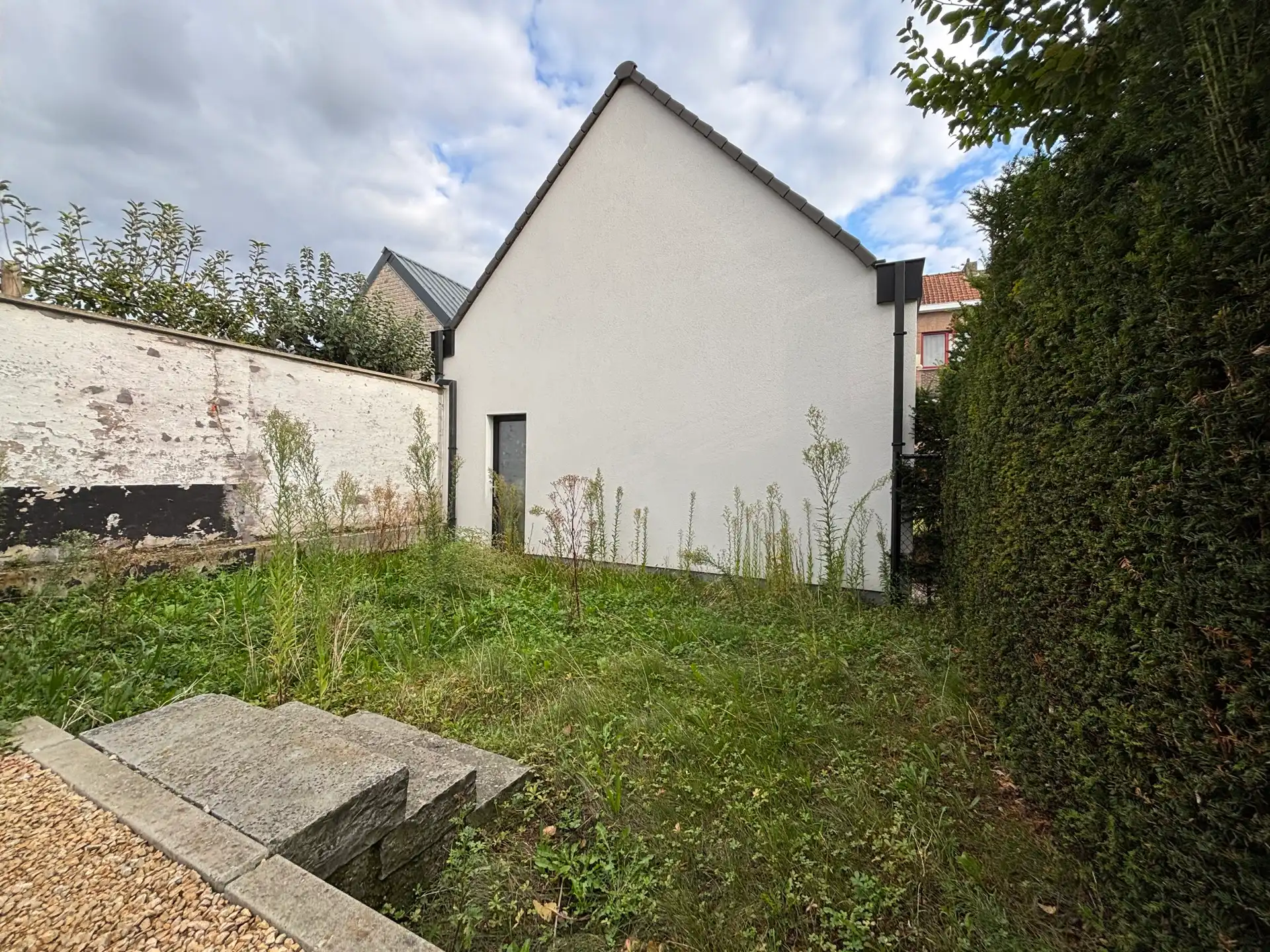 Ruime halfopen bebouwing met 4 slaapkamers en tuin foto 6