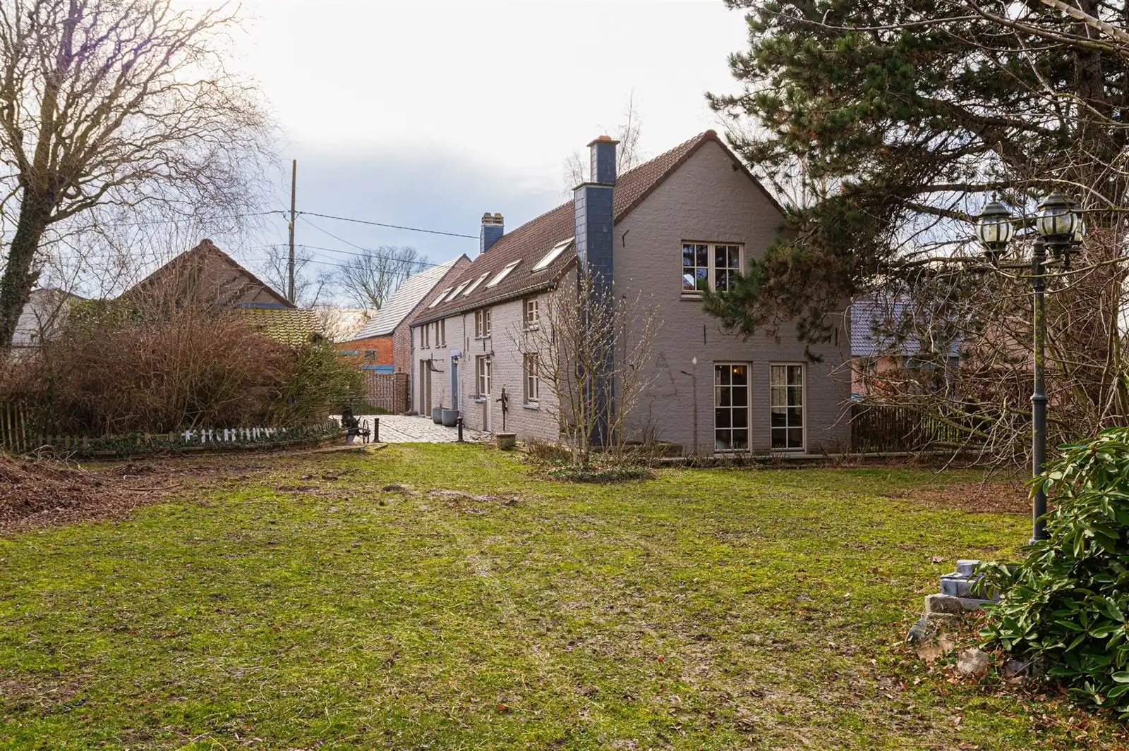 Fermette met bijgebouw, tuin en weide op 26are90 foto {{pictureIndex}}