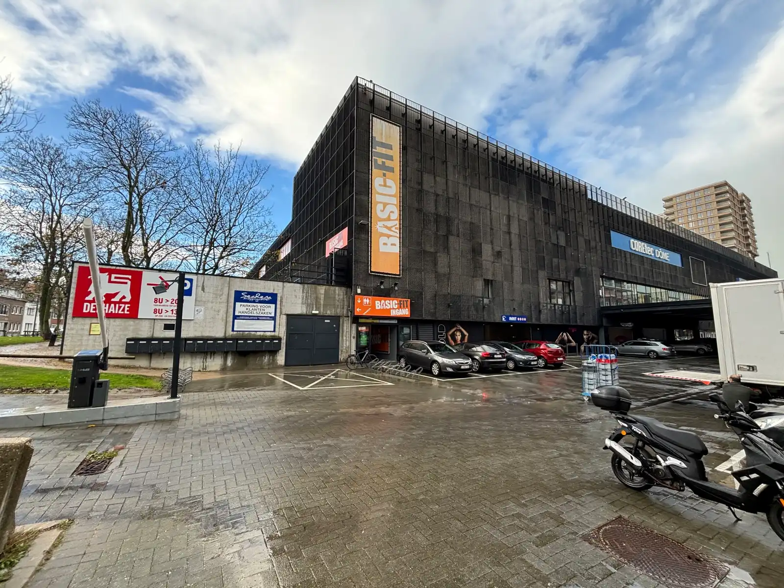 Handelspand 760 m² te huur in SeaRena Oostende foto 8