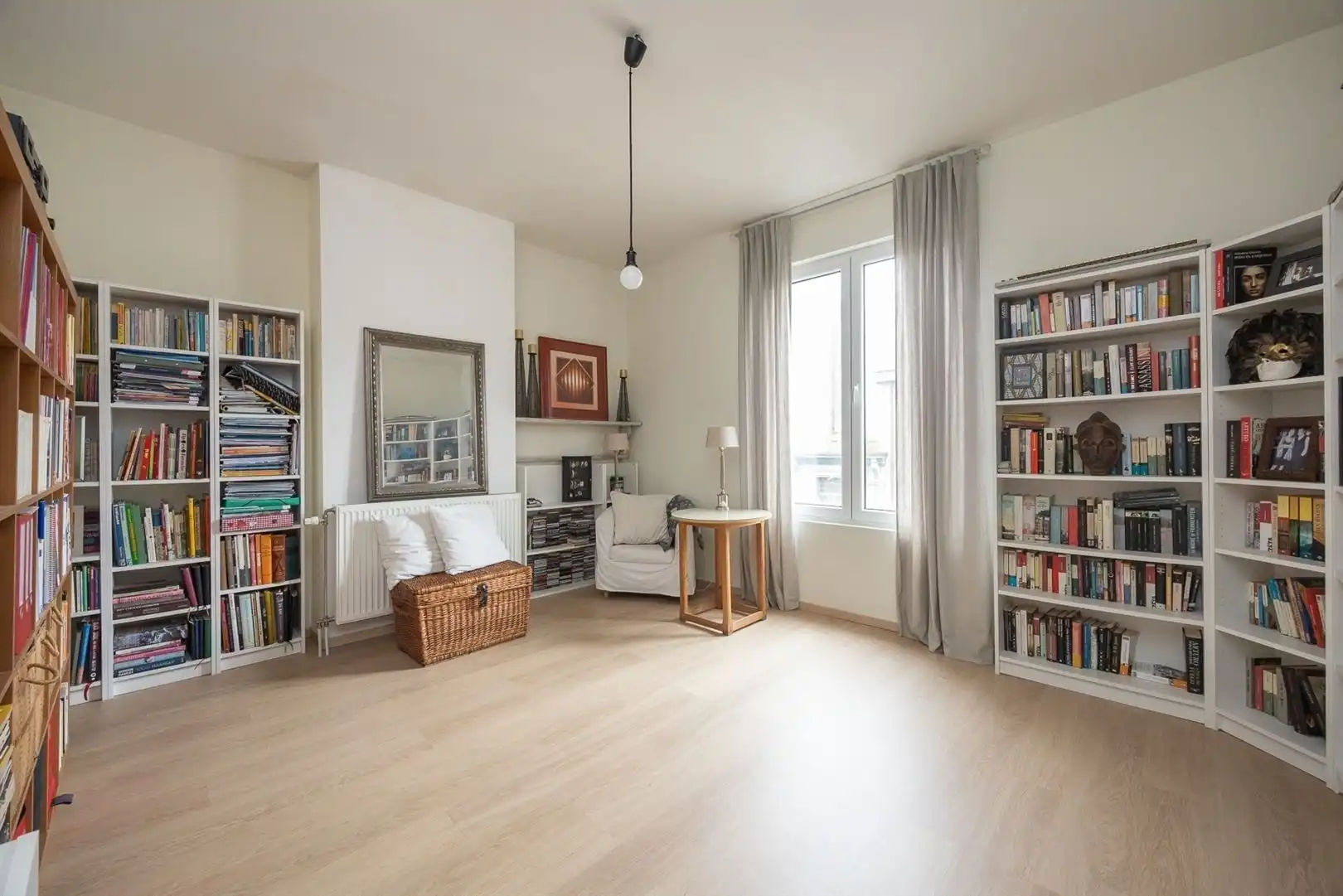 Karaktervolle herenwoning met zee aan ruimte foto 9
