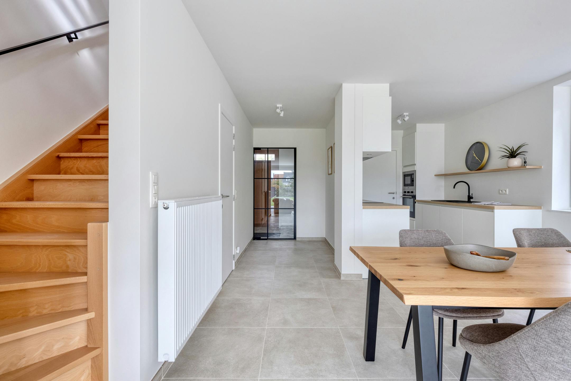 Volledig afgewerkt huis met 3 slaapkamers en tuin in Izegem foto 4