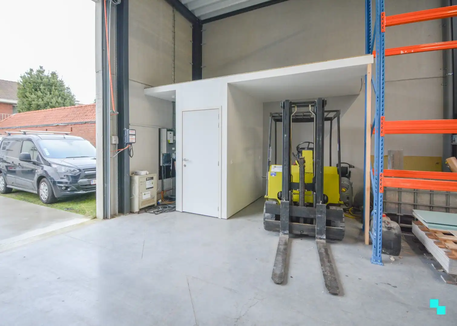 Nieuwbouw KMO-unit van ca. 225 m² te Izegem foto 9
