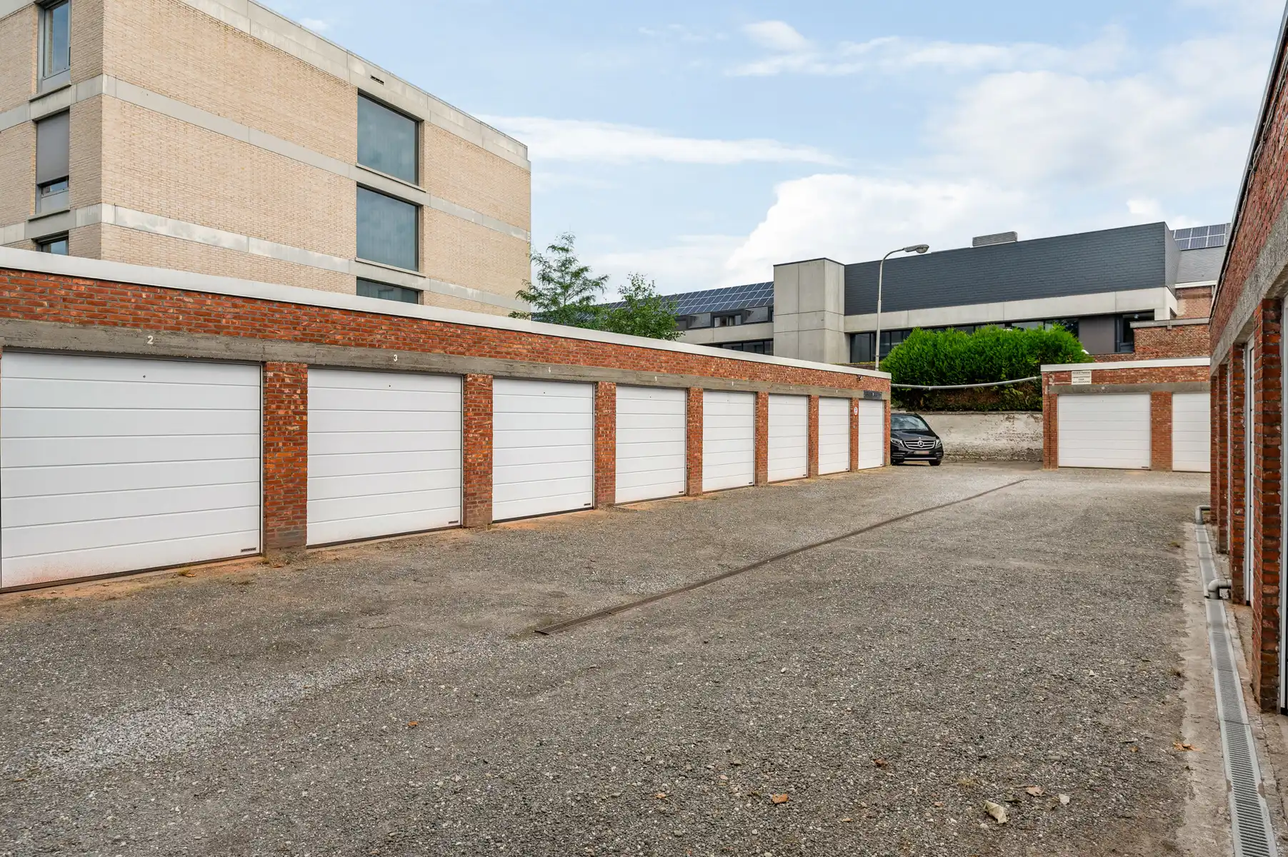 Garageboxen met maximaal laadvermogen in het centrum.  foto 8