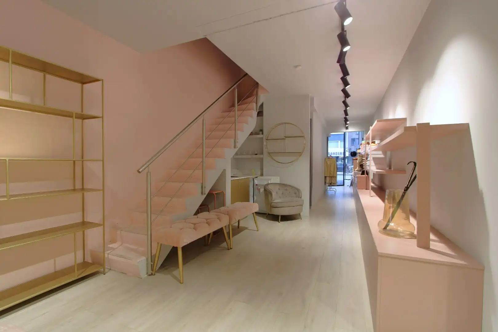 Commerciële ruimte te huur Lippenslaan 172 - - 8300 Knokke-Heist