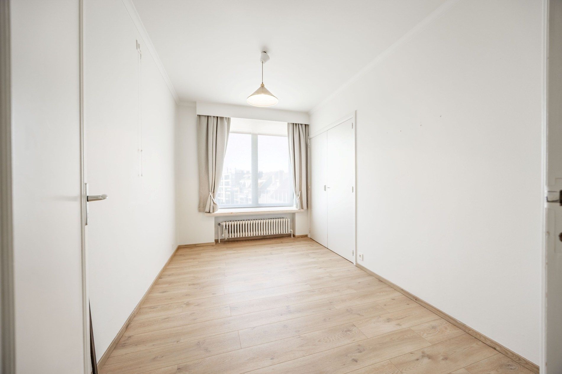 RUIM INSTAPKLAAR APPARTEMENT MET GARAGE foto 12