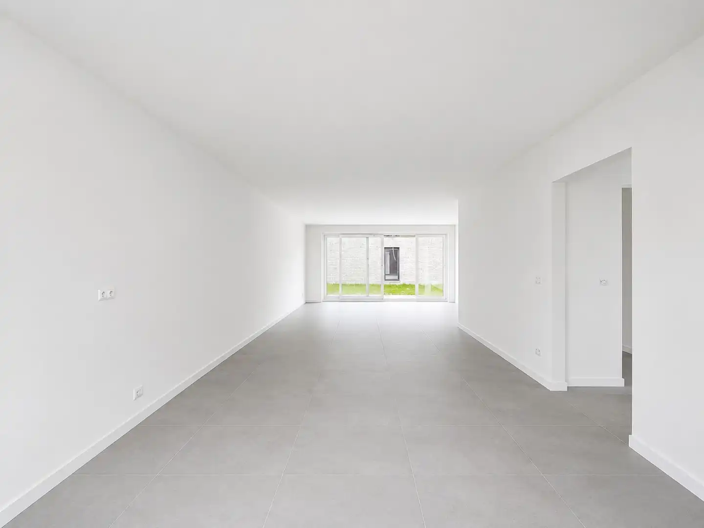 Gezinswoning met 3 ruime slaapkamers en tuin foto 4