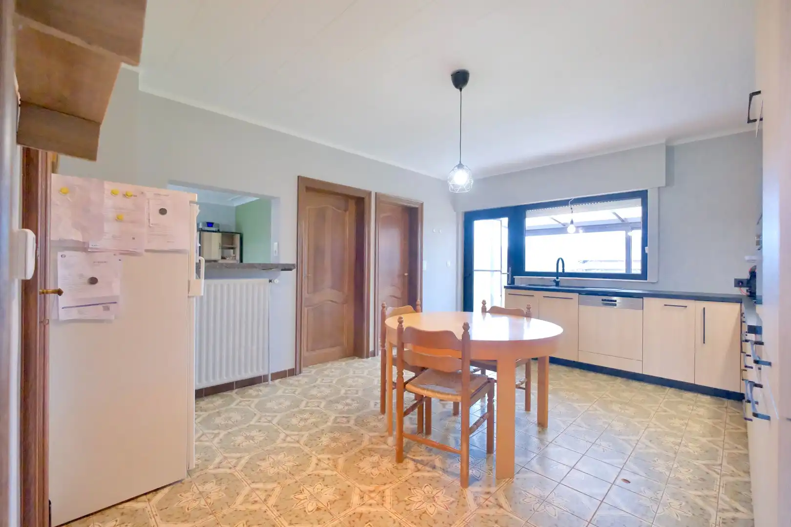 Rustig gelegen woning met 3 slpks en garage op perceel van 585 m²! foto 7