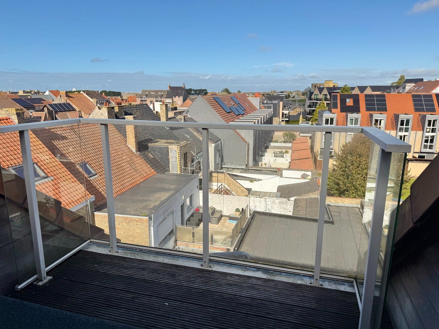 Ruim 3-slaapkamer appartement te Nieuwpoort-stad. foto 15