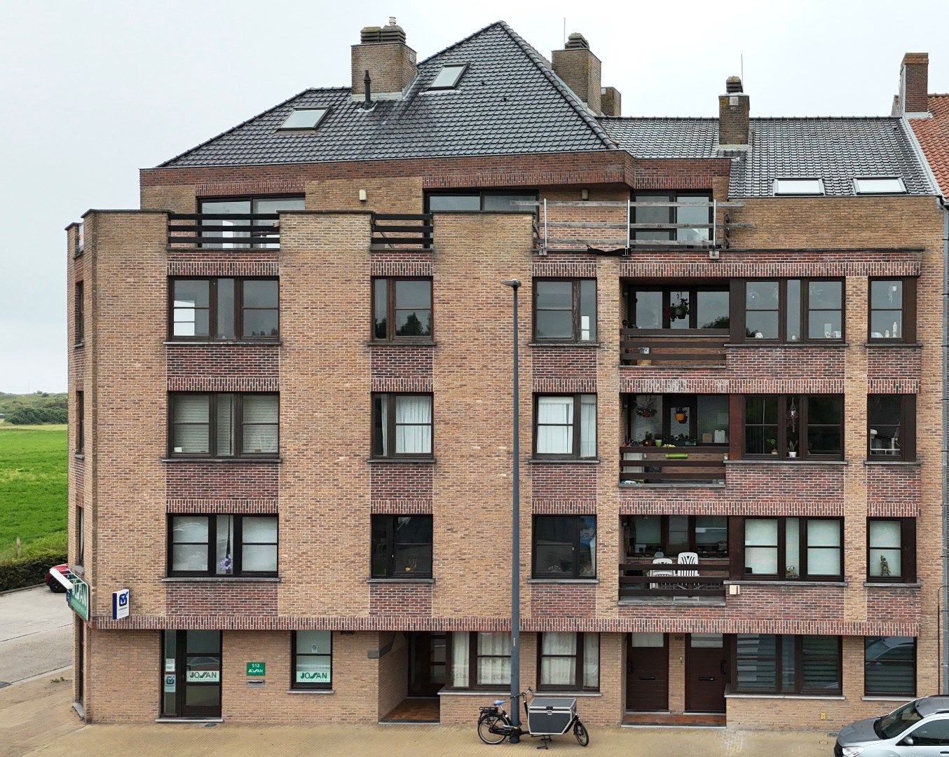 Instapklaar appartement met 2 slaapkamers te Oostende  foto 3