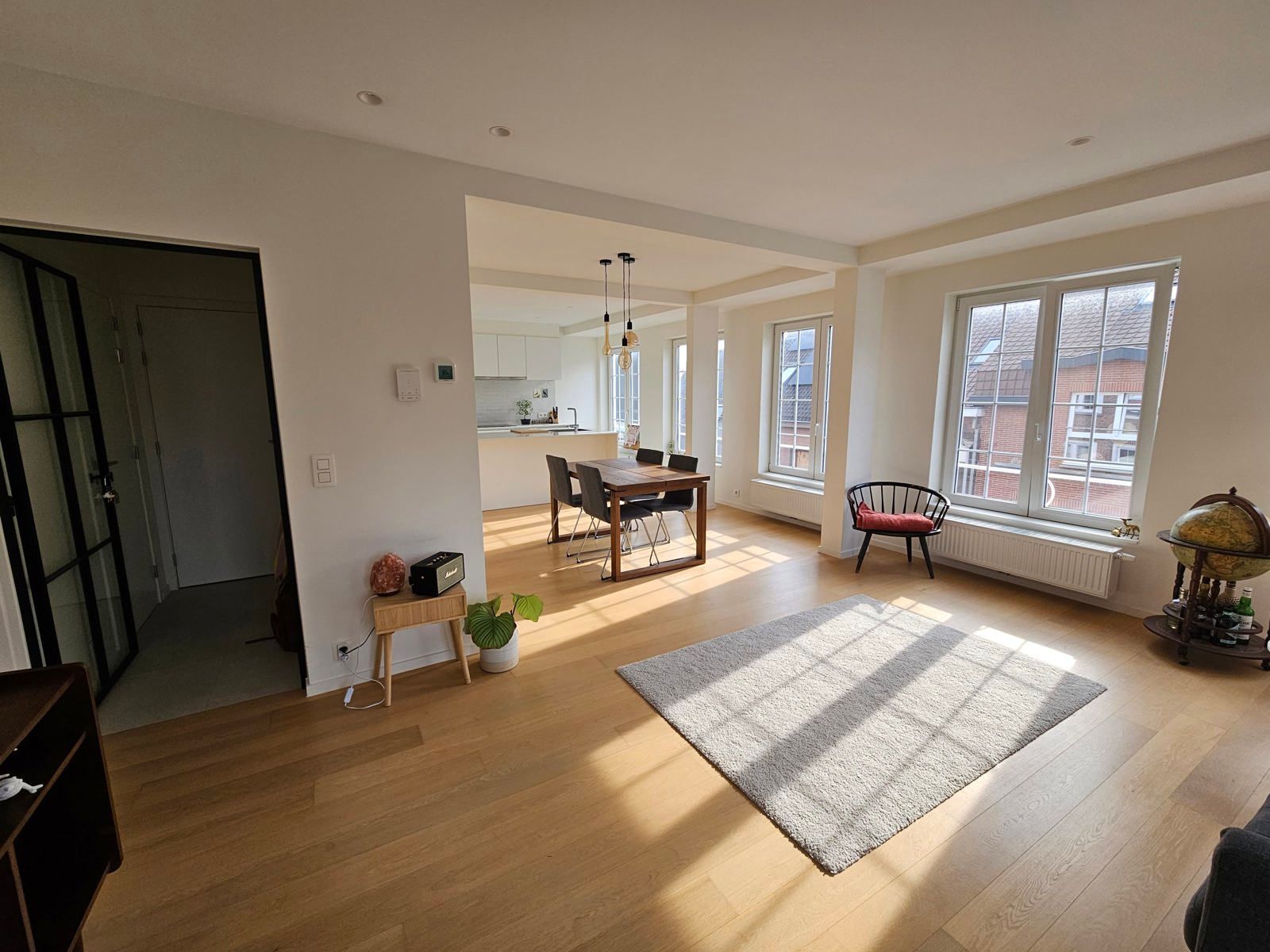 Gezellig appartement aan Robbeplein ! foto {{pictureIndex}}