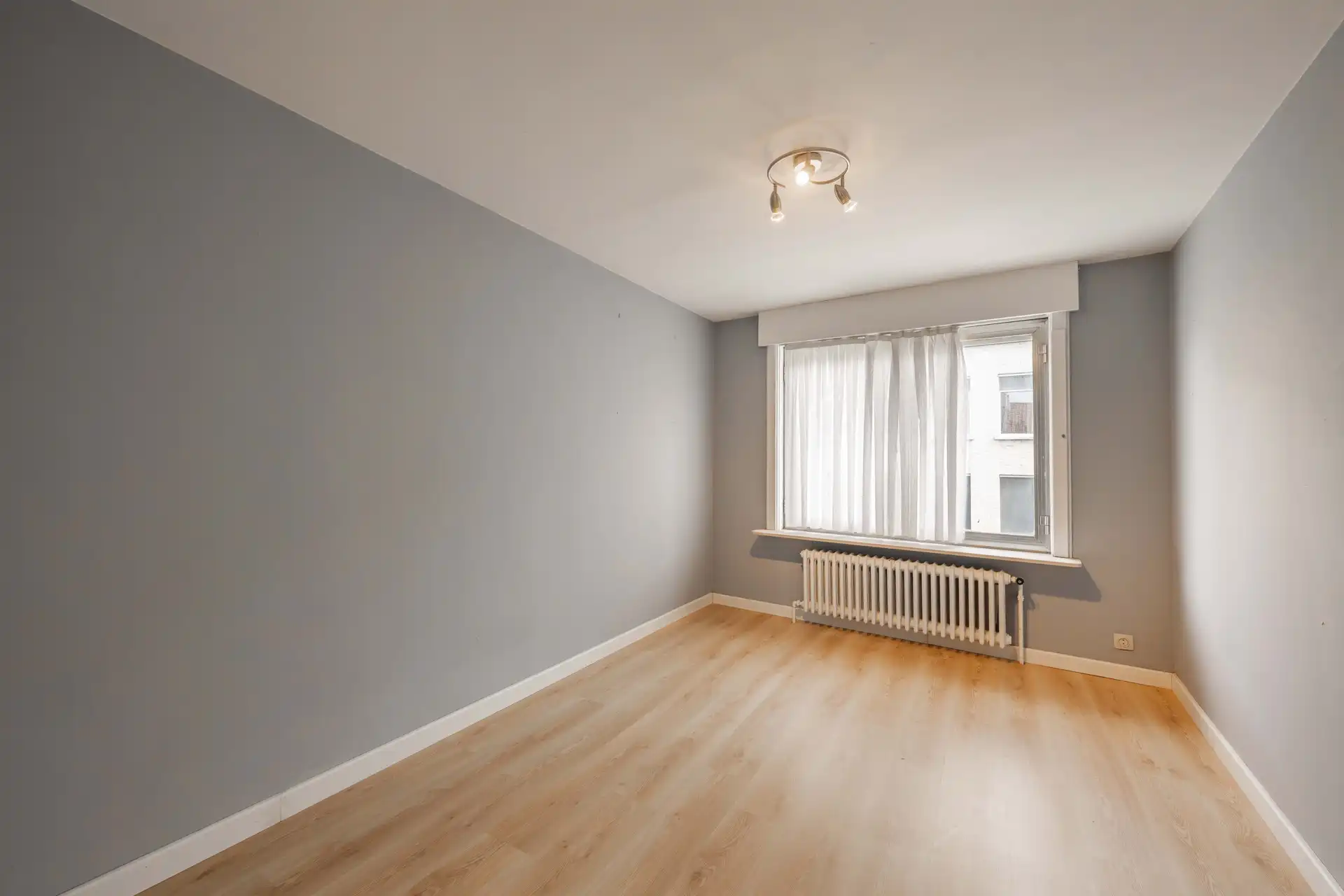 Gezellige woning met drie ruime slaapkamers en veel bergruimte te koop in Wakken foto 11