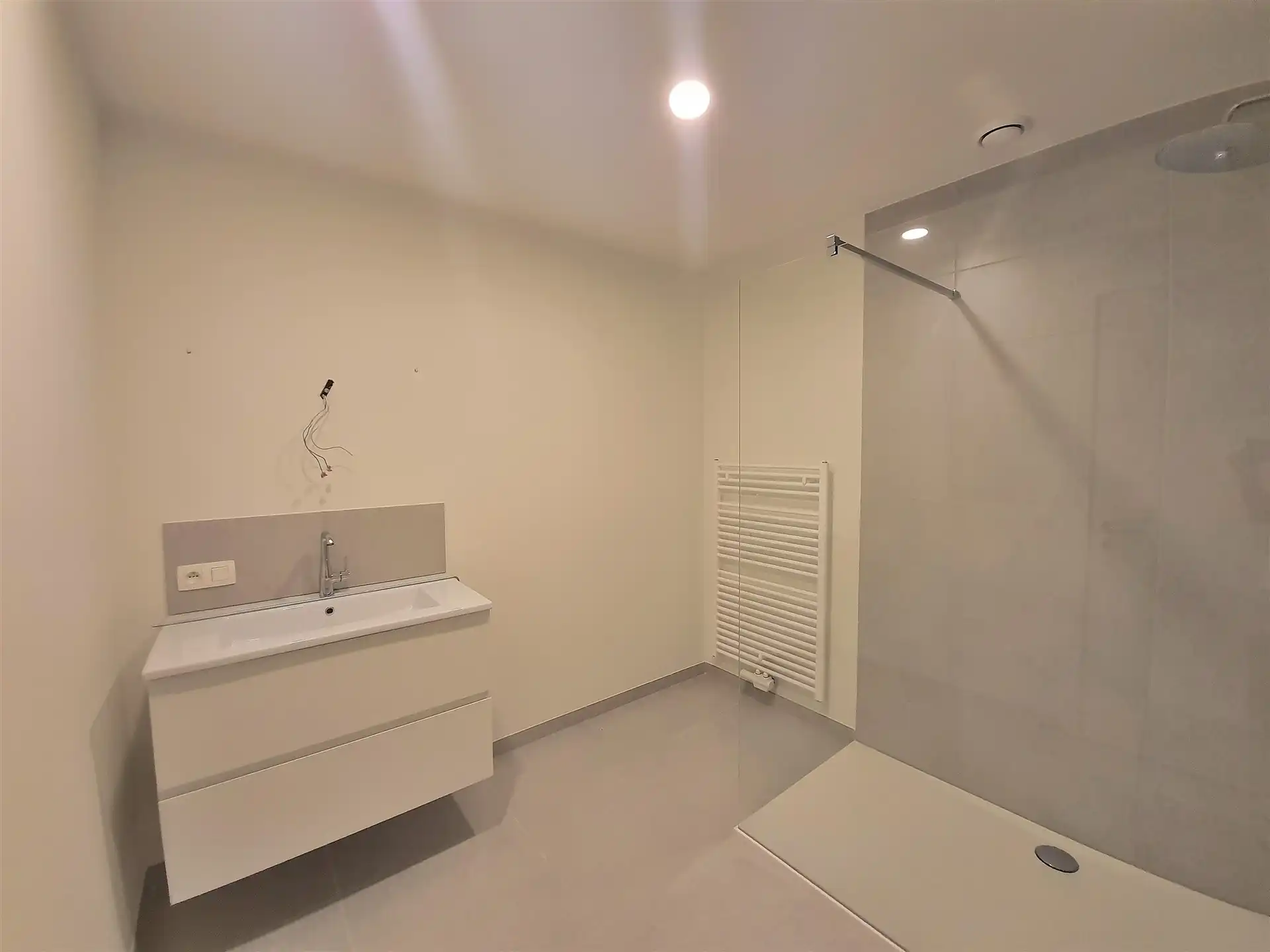 Nieuwbouw woning met 3 slaapkamers en tuin op toplocatie foto 23