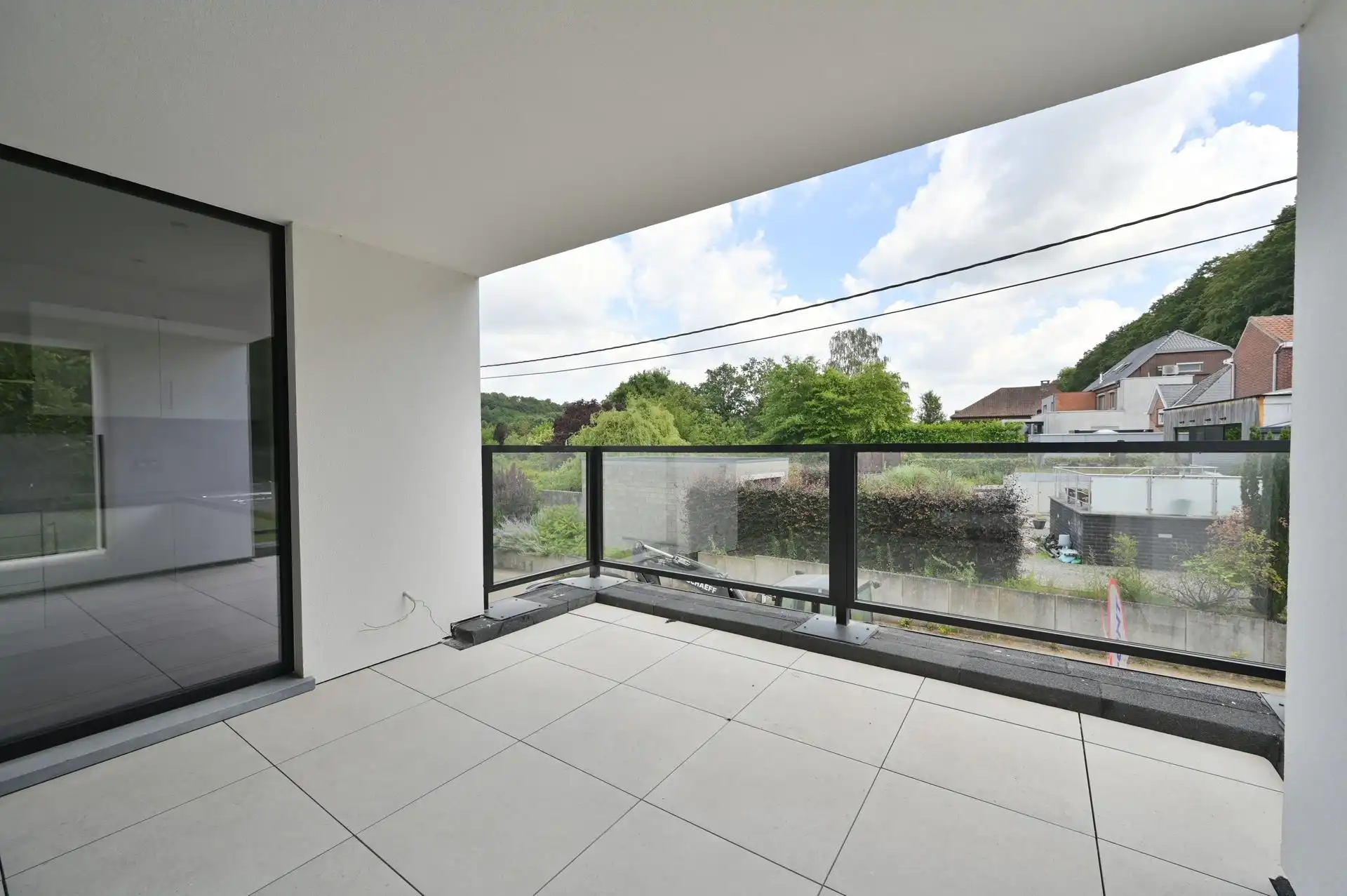 Stijlvol nieuwbouwappartement met ruim oostgericht terras foto 8