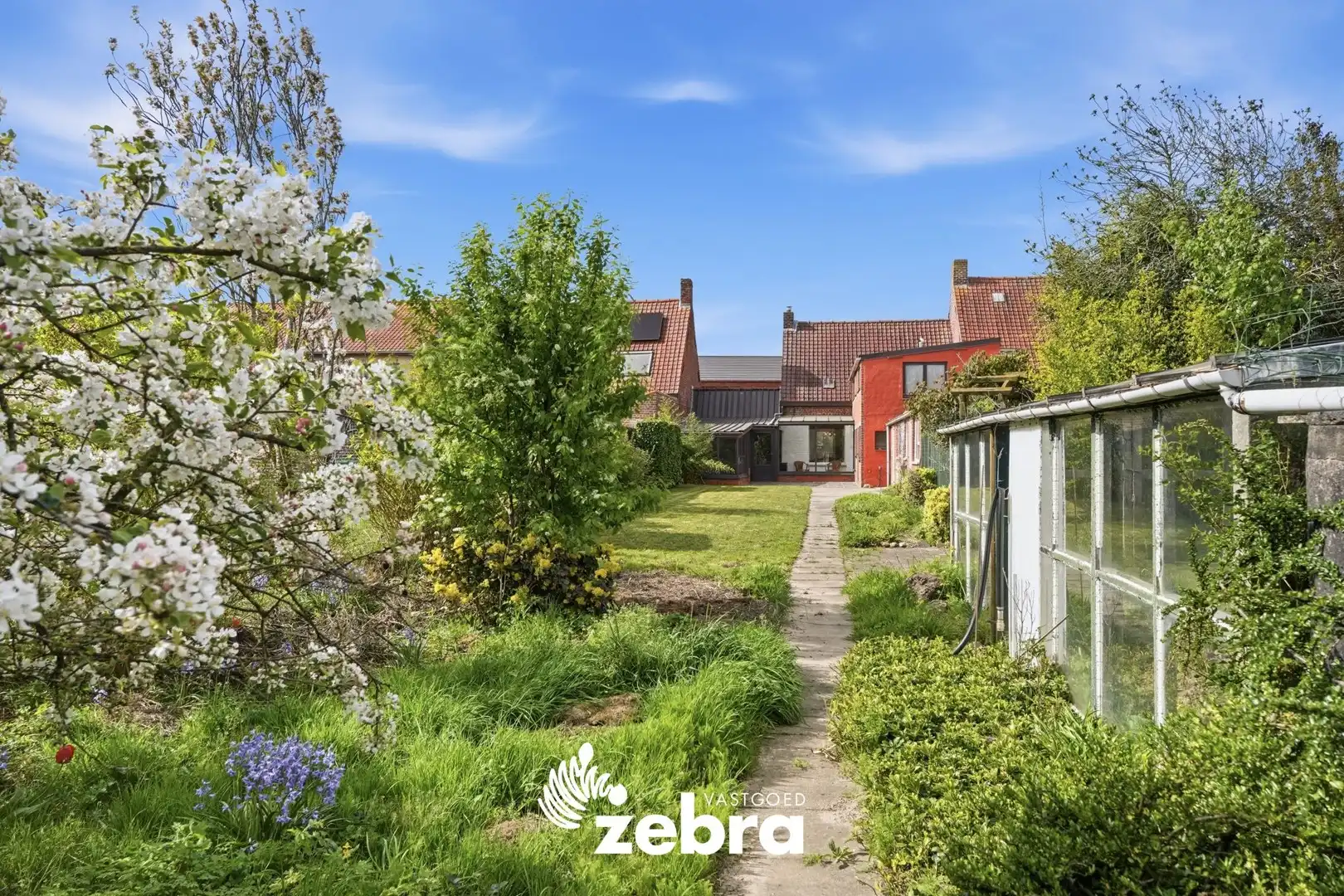 Te renoveren woning met garage op ruim perceel te Pittem! foto 28