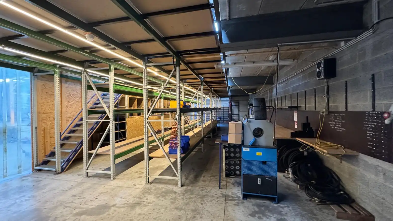 Bedrijfspand te koop in Edingen foto 19