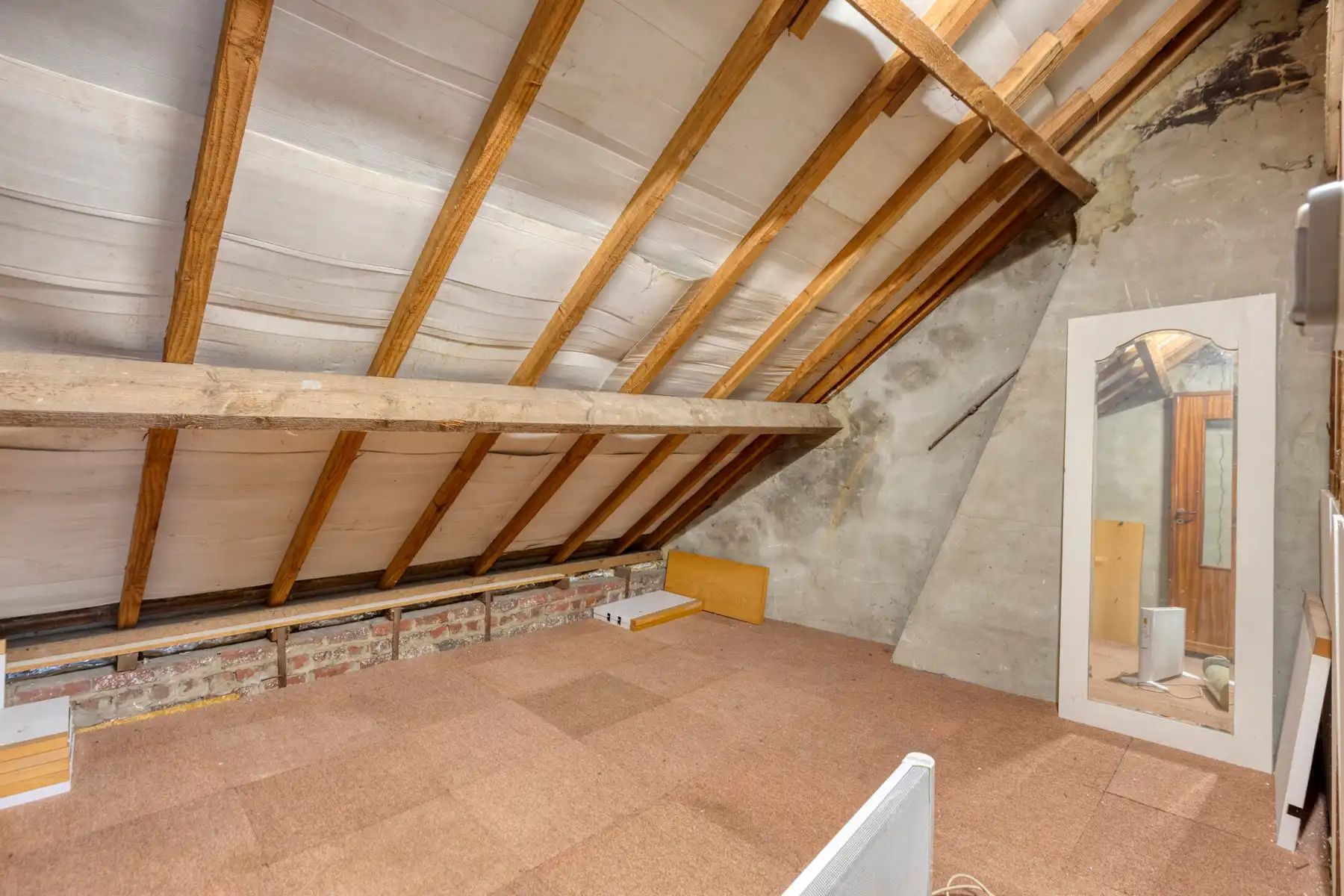 Centraal gelegen woning met handelsruimte foto 13