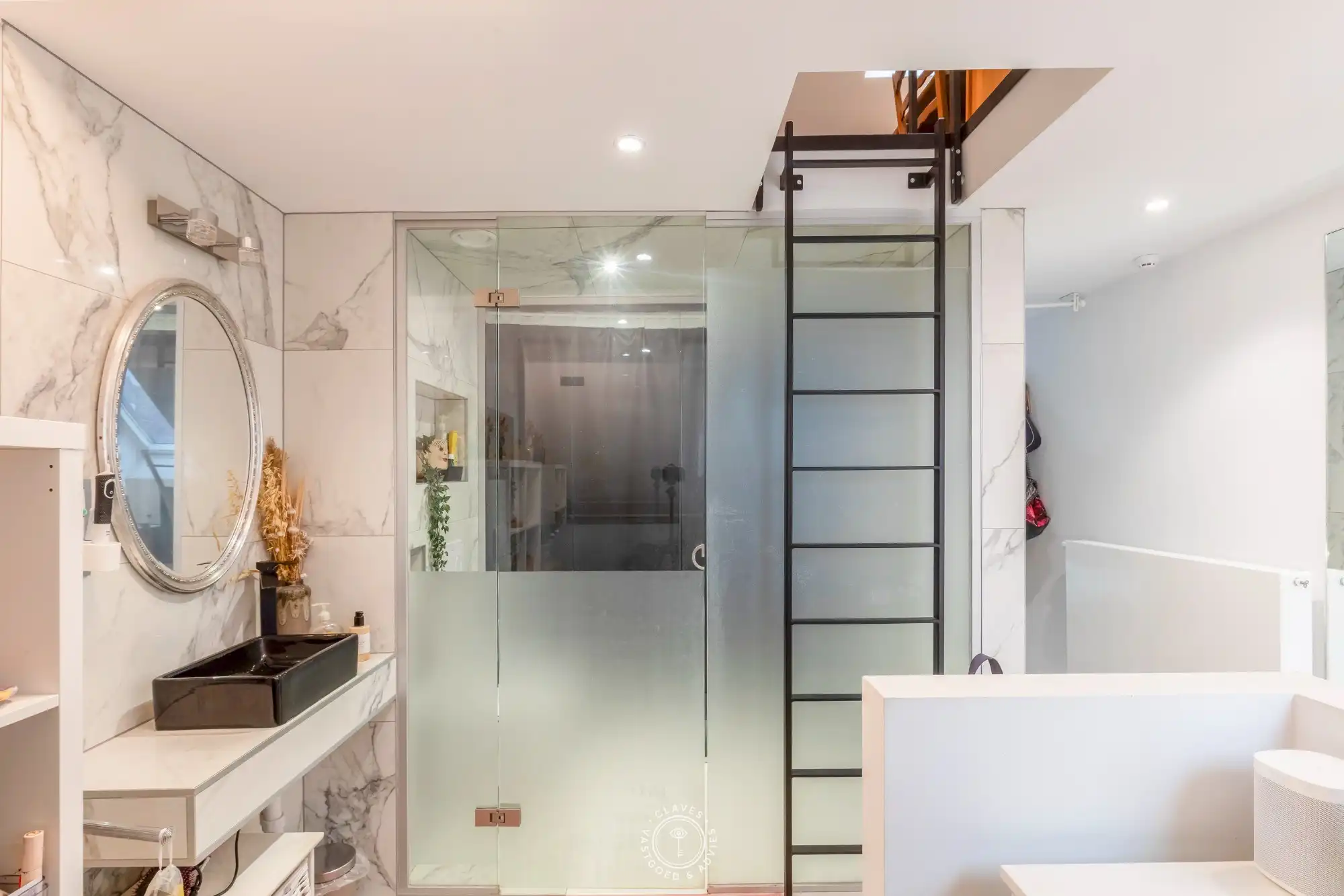 Sfeervol duplex appartement met terras en 1 slaapkamer foto 10