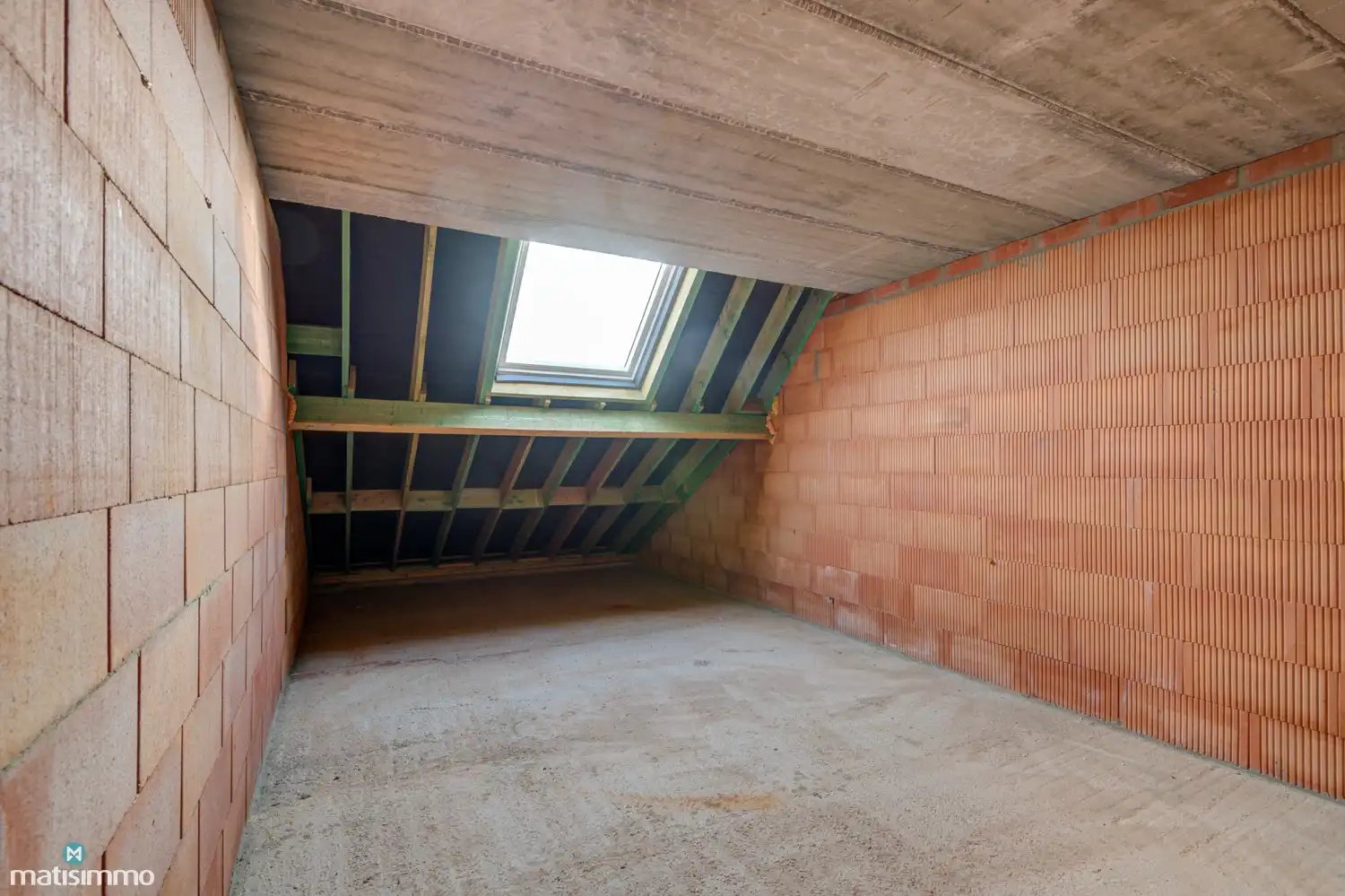 RUSTIG GELEGEN CASCO NIEUWBOUWWONING NABIJ HET GROEN TE OUDSBERGEN foto 18