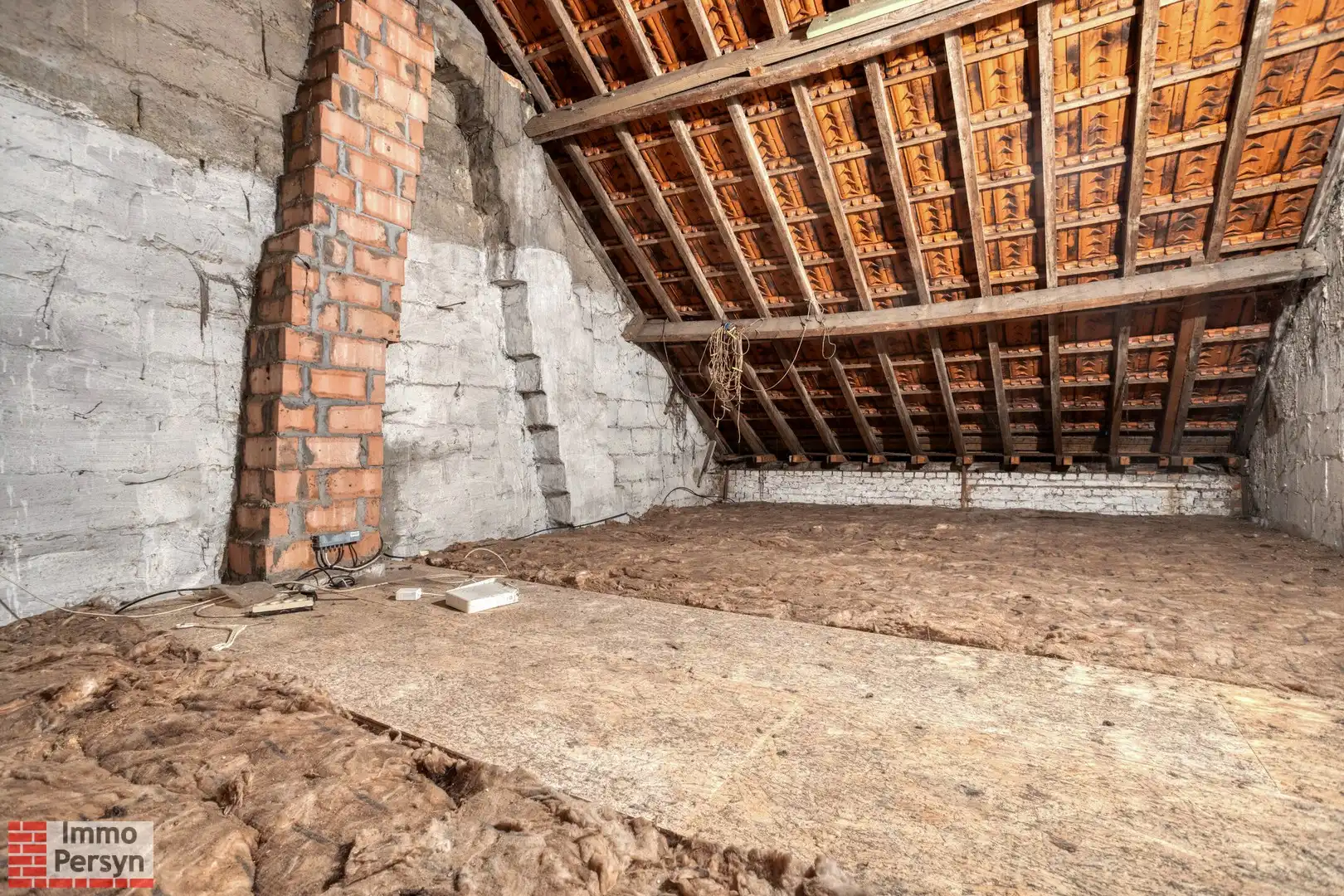 Te renoveren rijwoning met uitbreidingsmogelijkheden en tuin met achteruitgang foto 12