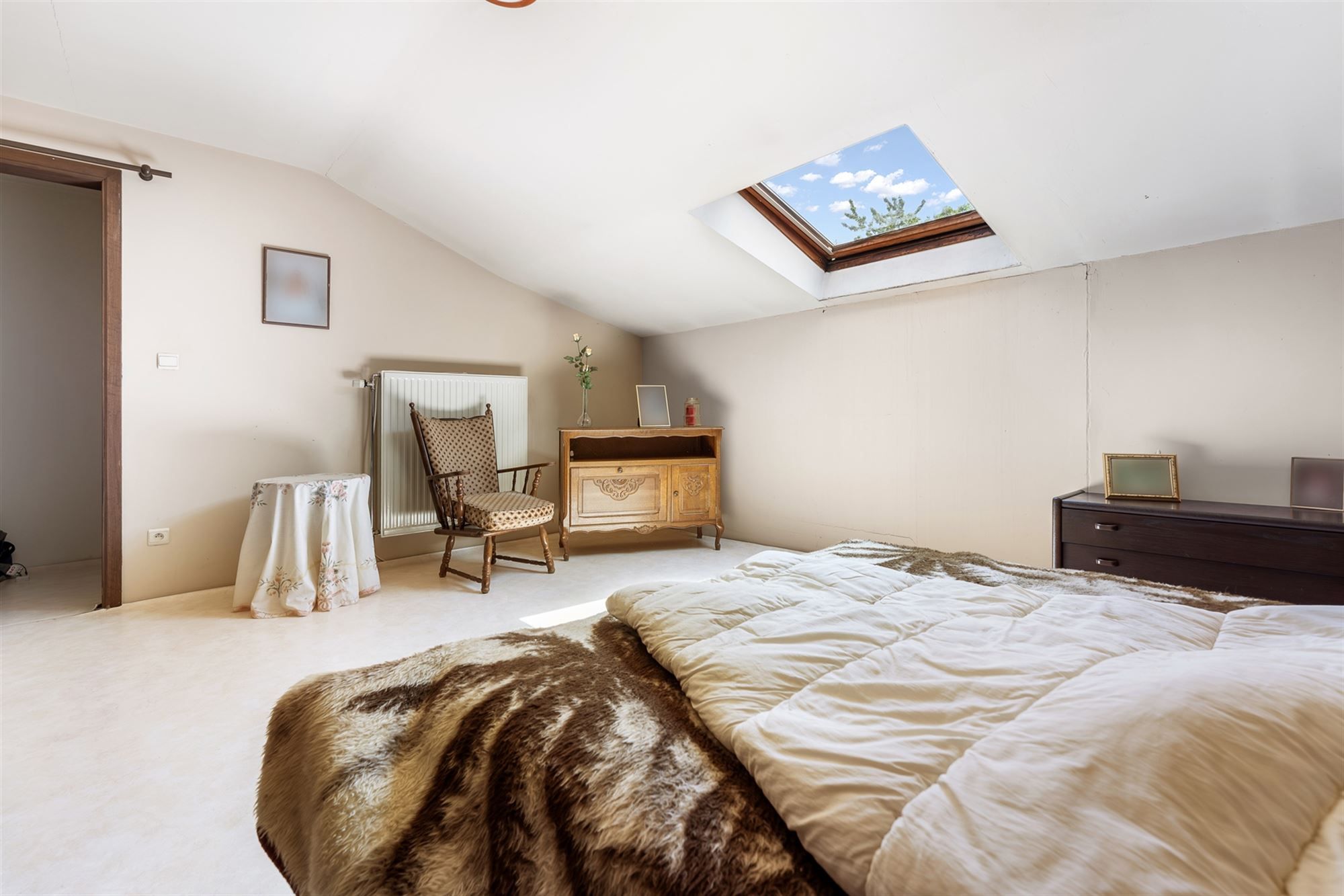 ZEER RUIME WONING (380M²) MET 4 SLAAPKAMERS GELEGEN OP EEN ZONNIG GEORIËNTEERD PERCEEL VAN 12A70CA TE BEVERLO foto 18