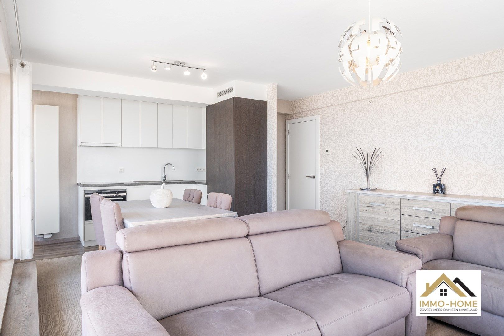 Prachtig hoekappartement met frontaal zeezicht foto 8