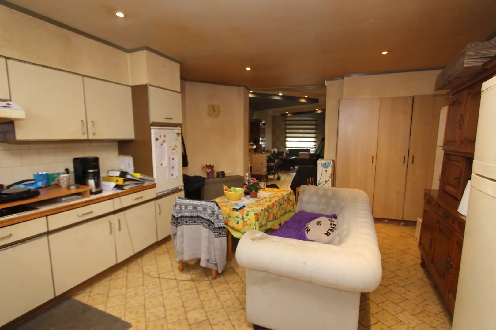 Ruime woning met terras en diepe tuin - stadsrand Tongeren foto 9