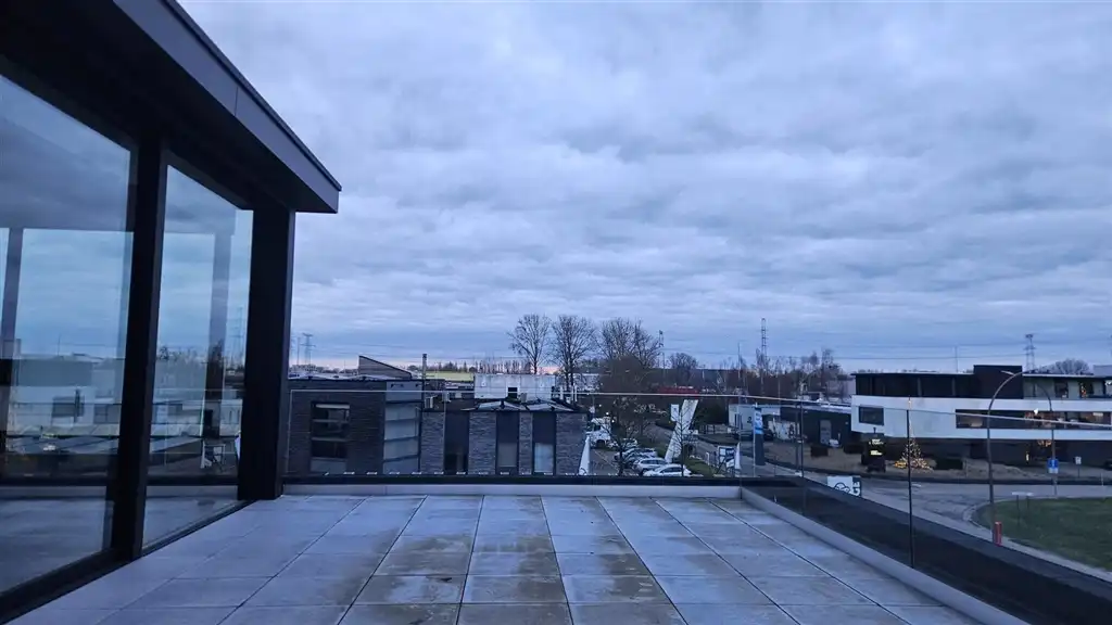 Semi-industrieel bedrijfsgebouw op toplocatie foto 18