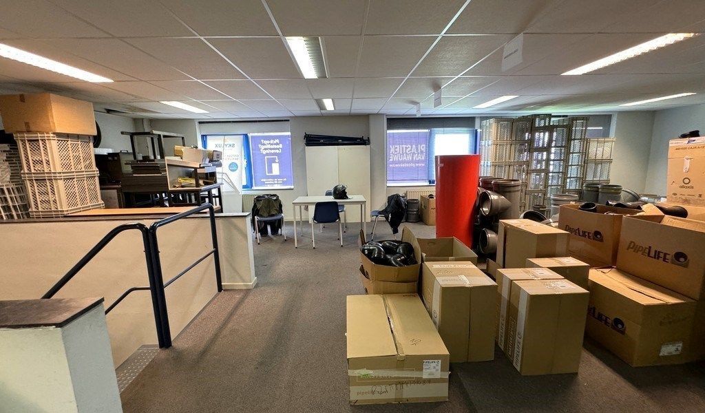 Magazijn met kantoor te huur Prins Boudewijnlaan Kontich foto 9
