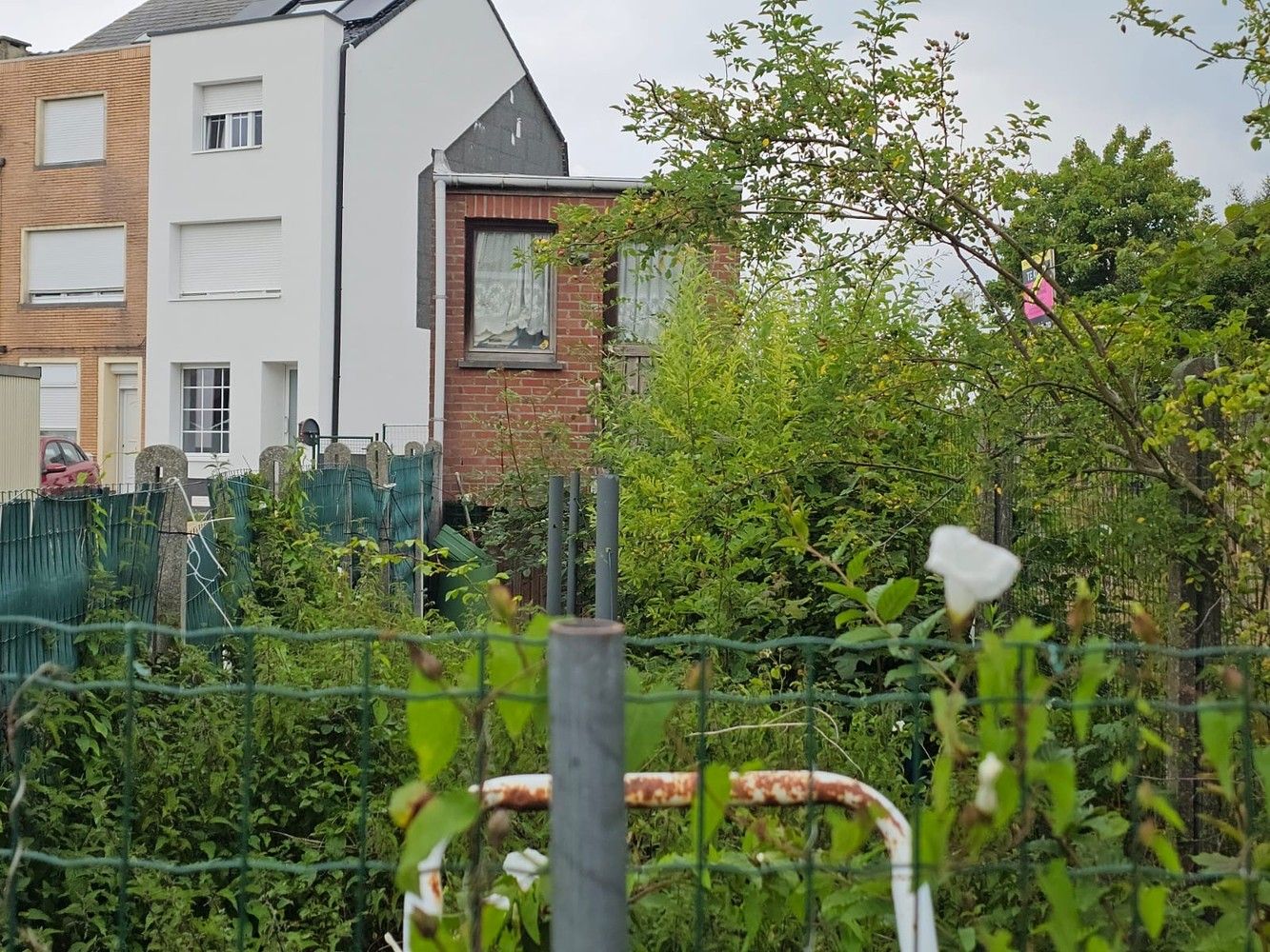 Te renoveren rijwoning nabij de Oudenberg foto 3