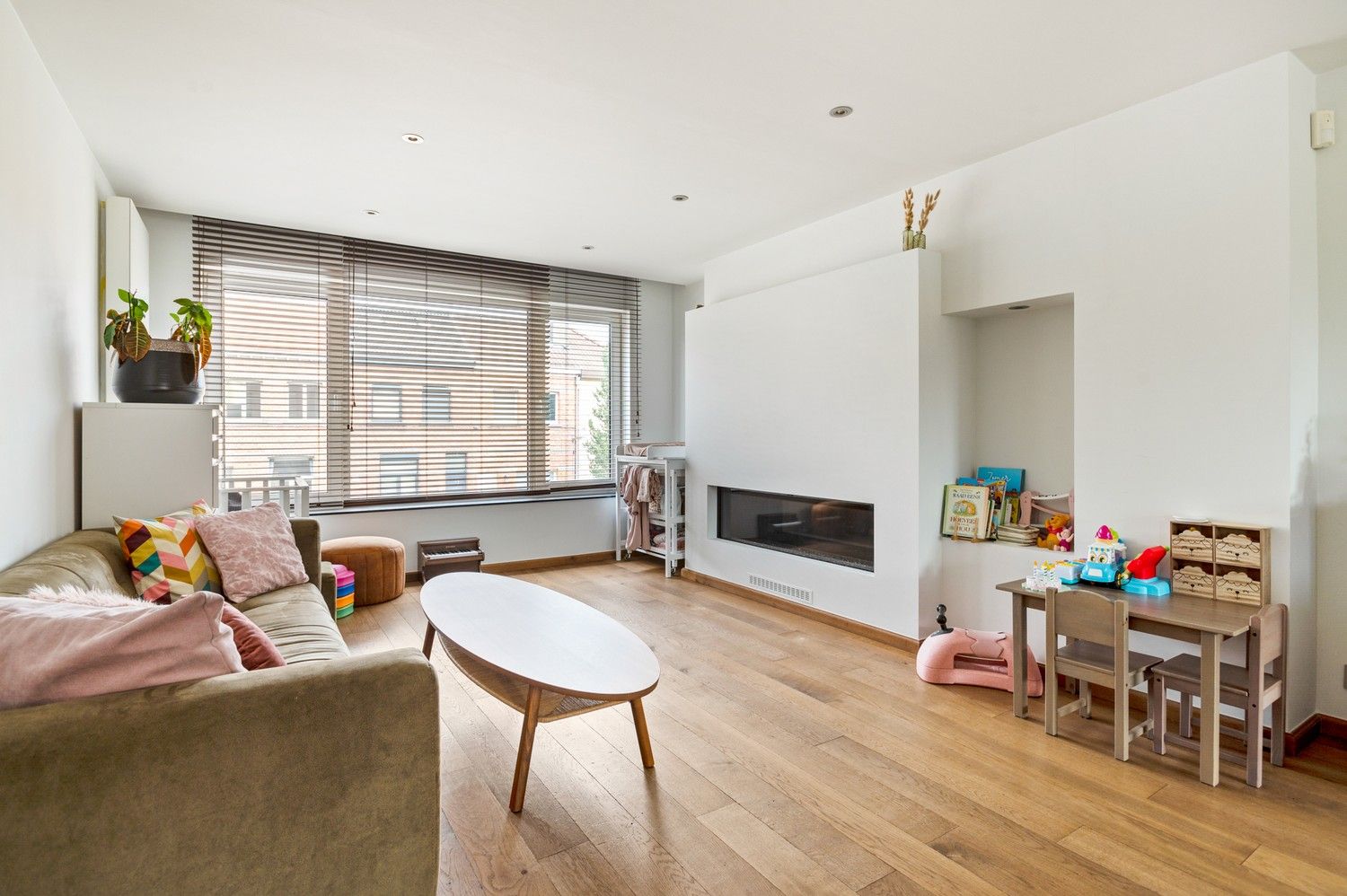 Huis met 3 slaapkamers, studio en tuin te Borsbeek! foto 5