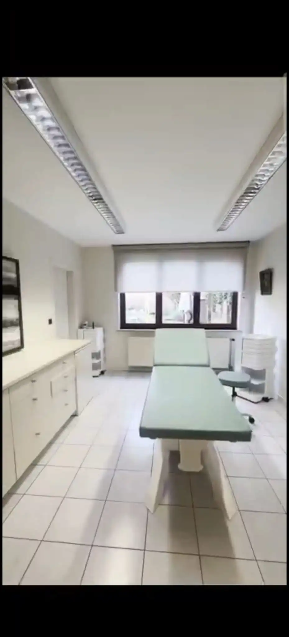 Handelspand / praktijkruimte te huur – centrum Veurne | 980 €/maand foto 4