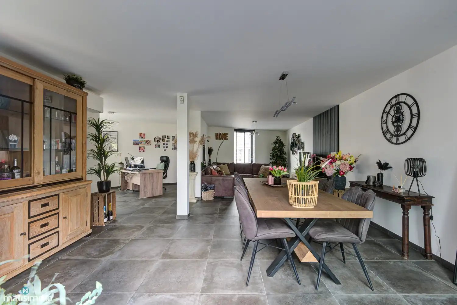 RIANT DUPLEXAPPARTEMENT MET 3 SLAAPKAMERS, TERRAS EN 2 AUTOSTAANPLAATSEN NABIJ HET CENTRUM VAN TONGEREN foto 7