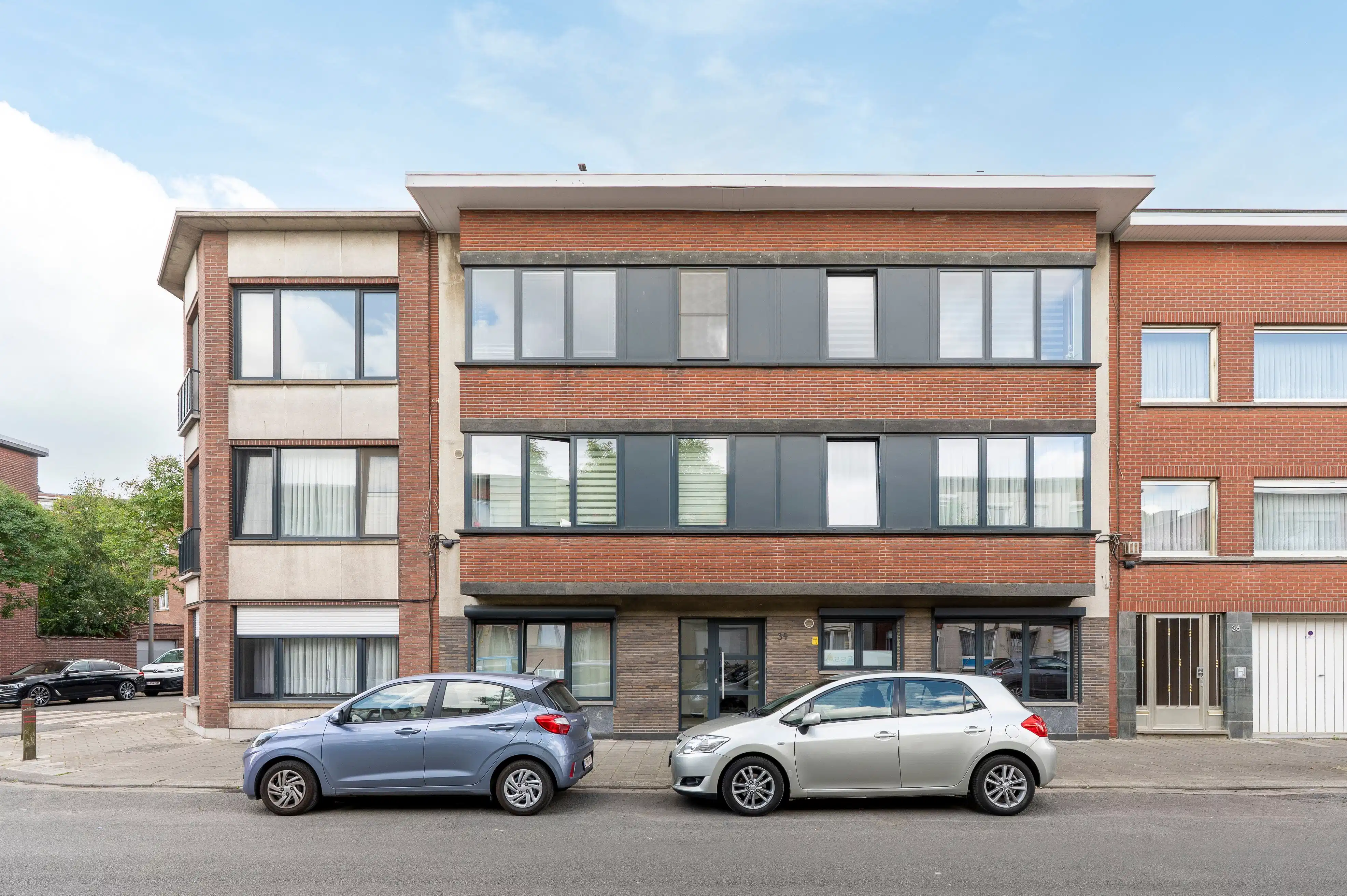 Lichtrijk twee slaapkamer appartement op centrale locatie te Merksem! foto 14