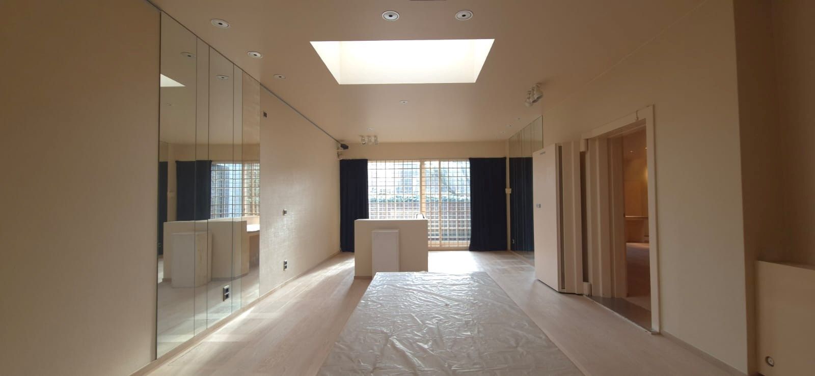 Ruim kantoor (± 200 m²) in centrum Kortrijk, Geheel of gedeeltelijk te huur. foto 10
