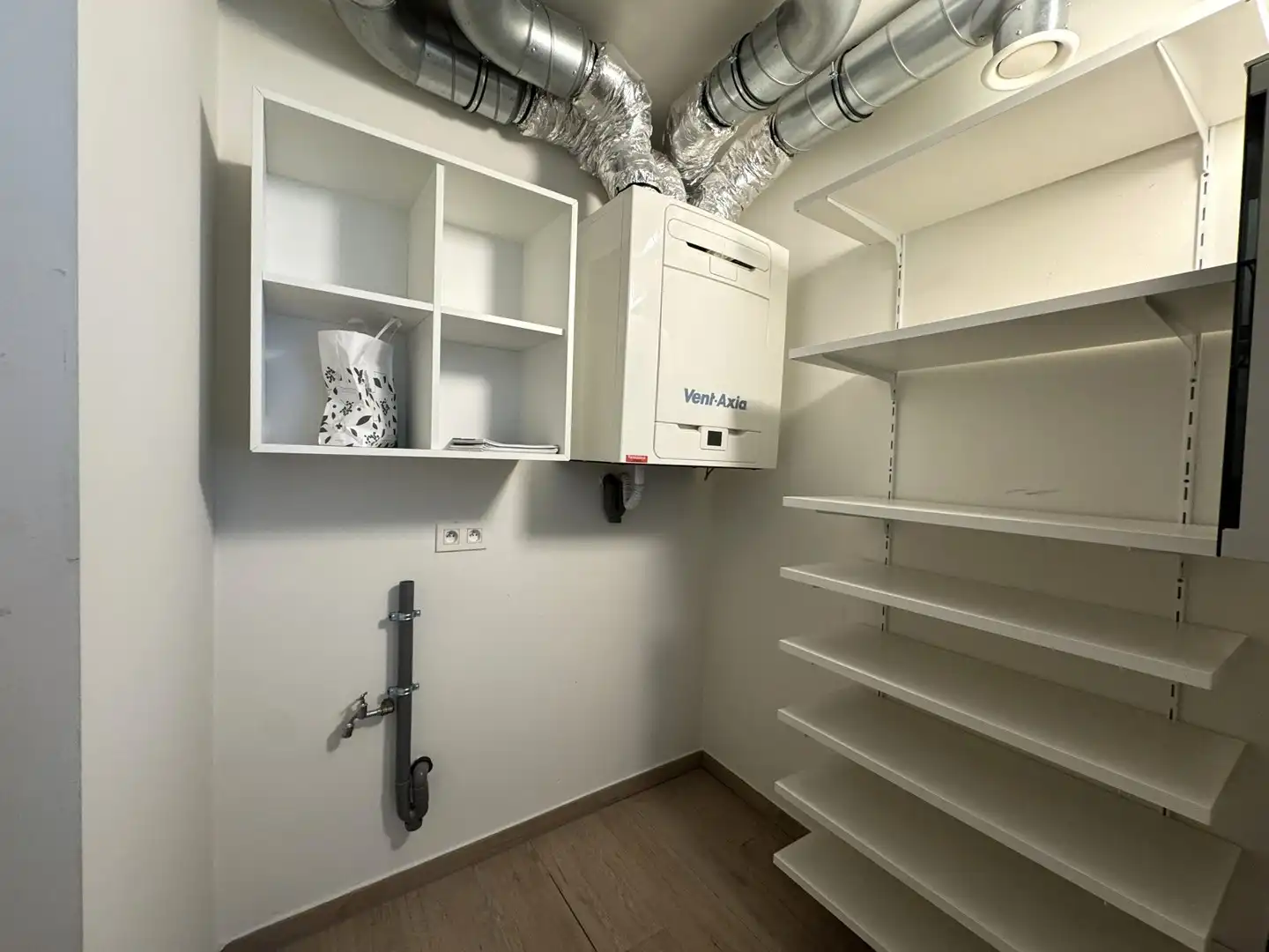 Ruim appartement met 2 slaapkamers in het centrum van Knokke. foto 9