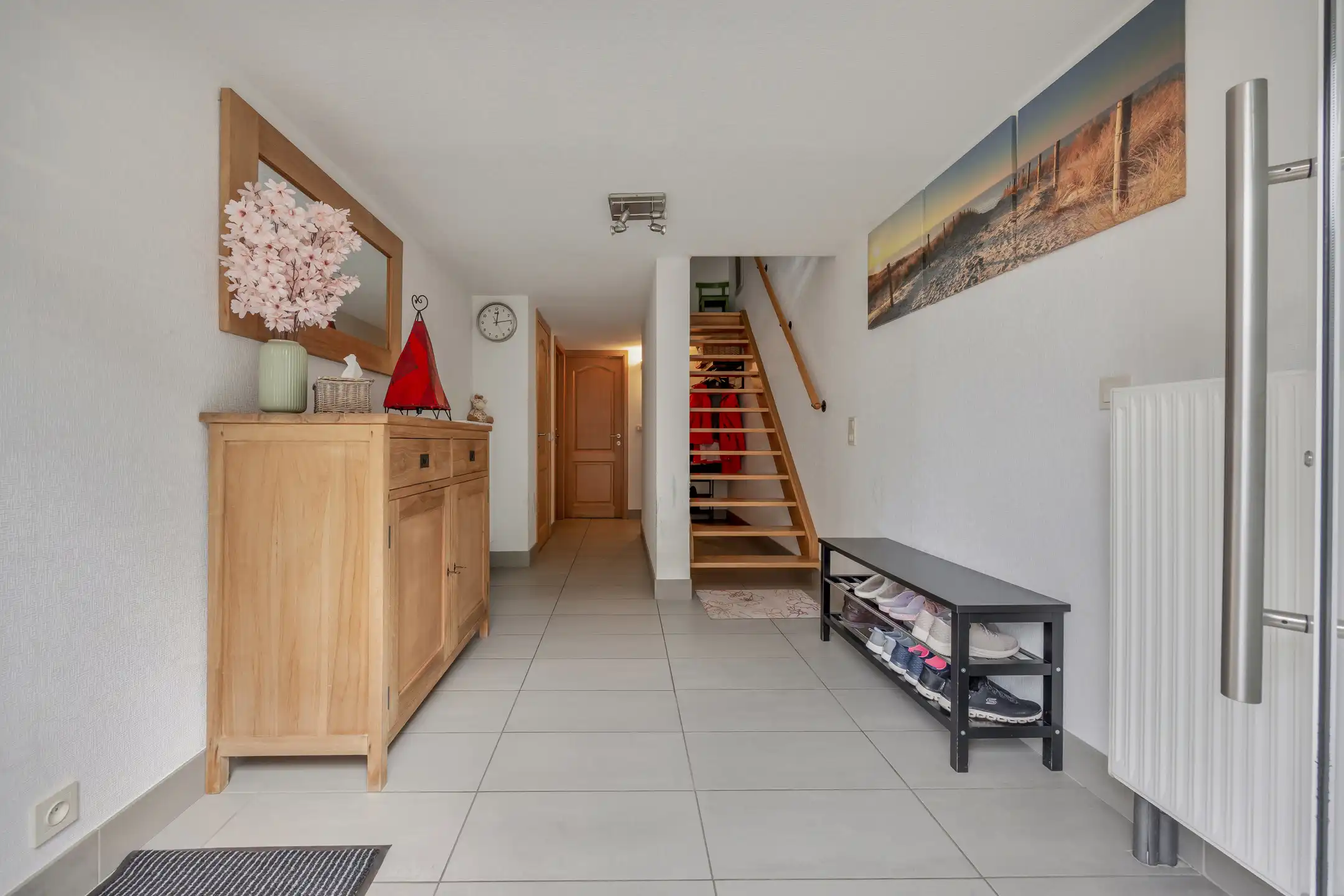 goed verzorgde woning met 3 slaapkamers , garage en terras foto 4