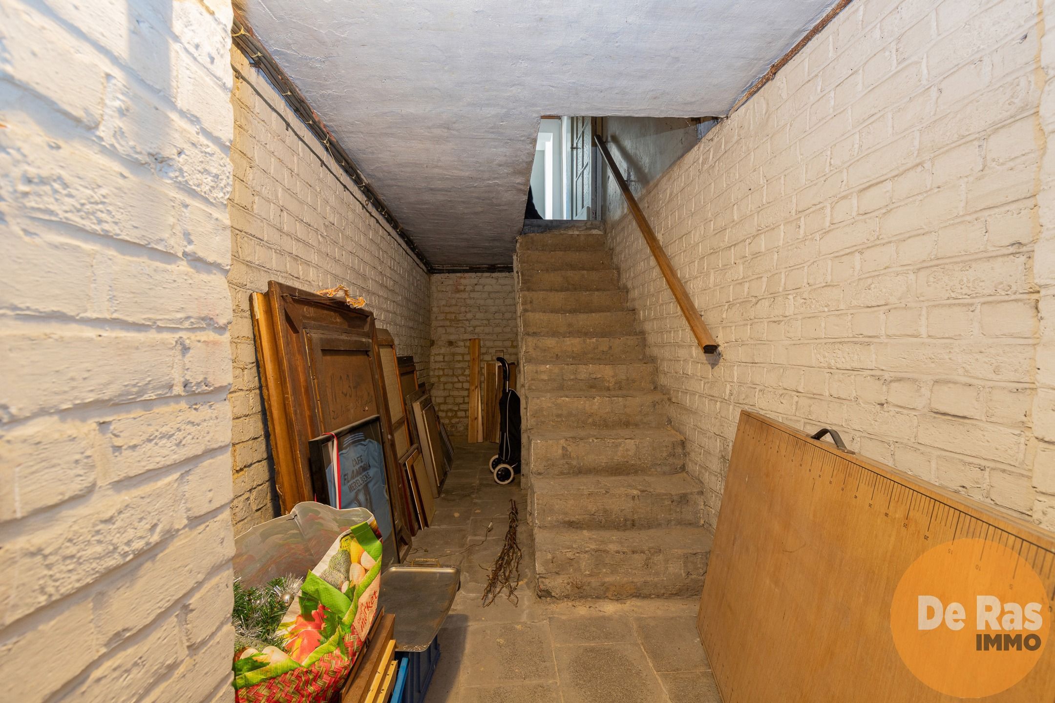 LEDE - Te renoveren woning met 5 kamers en tuin in centrum foto 23