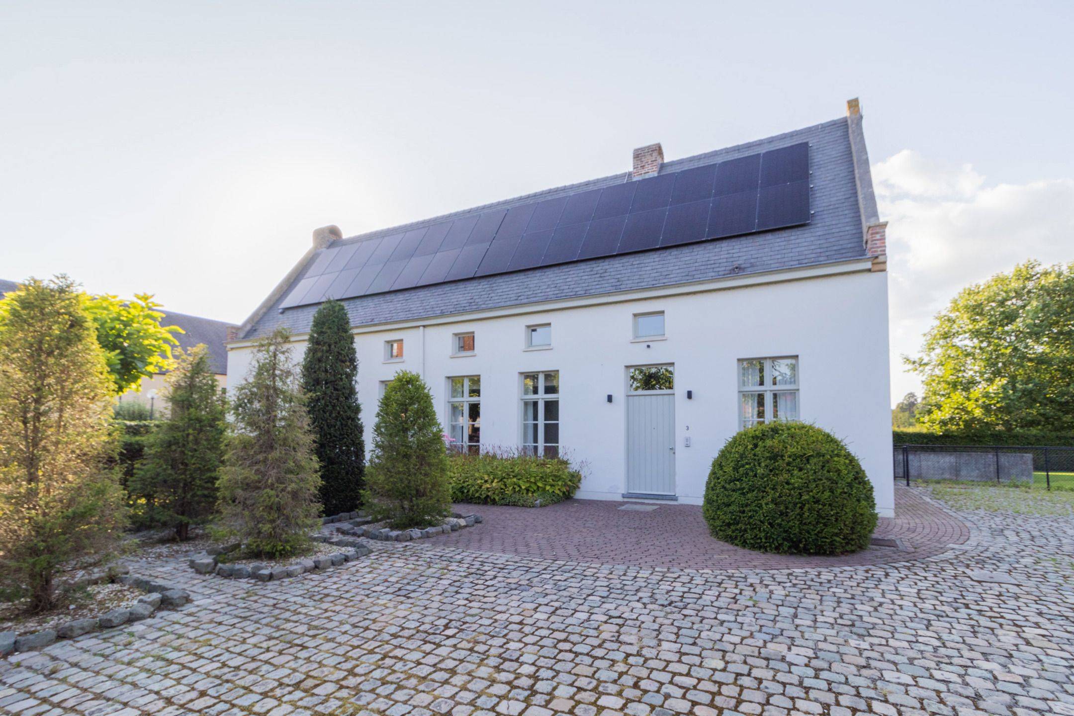 Prachtige, volledig gerenoveerde 3-gevel woning in een historisch kader foto 3