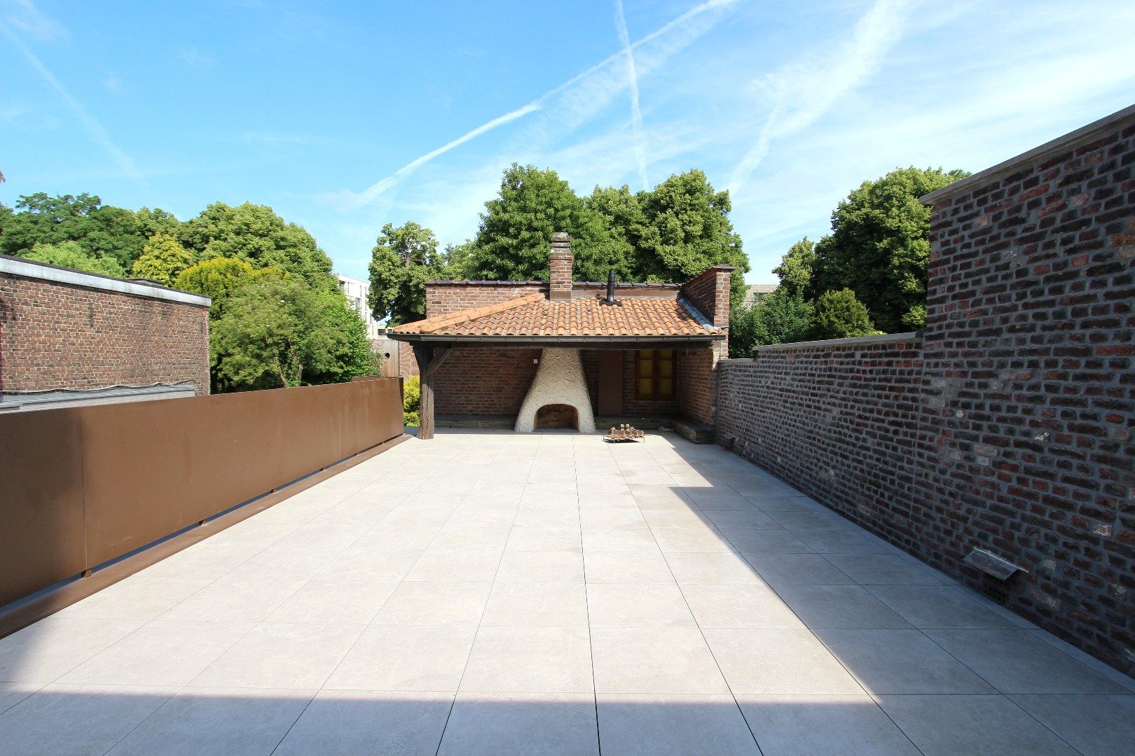 RIANT APPARTEMENT MET GROOT TERRAS EN 3 SLAAPKAMERS foto 2