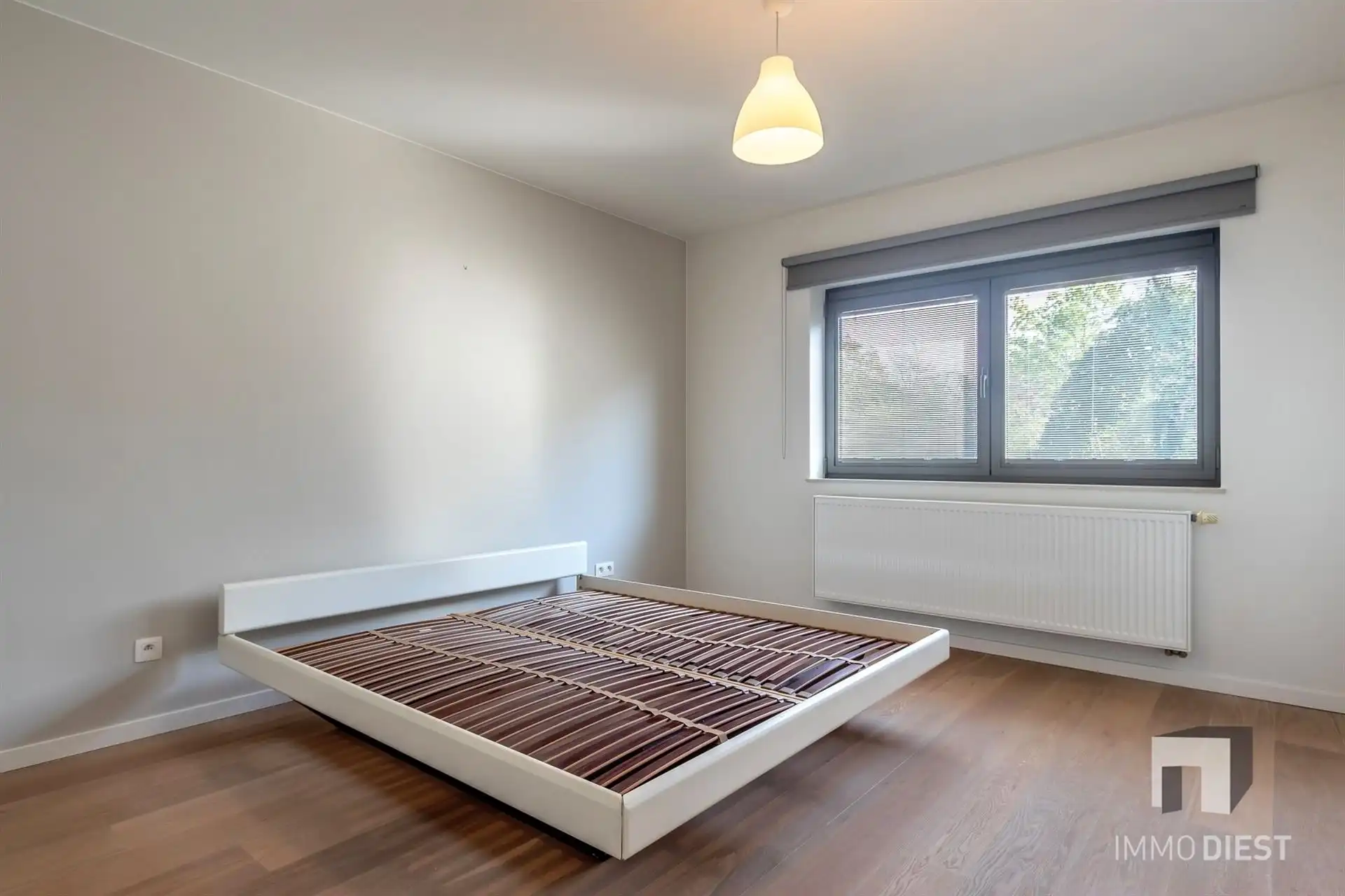 Luxe woning met 4 slaapkamers, 2 badkamers, garage en zonnige tuin foto 22