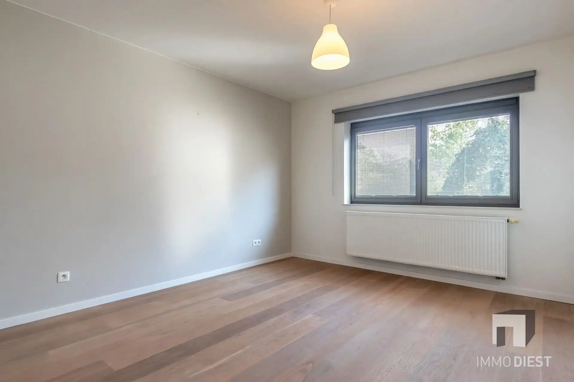 Luxe woning met 4 slaapkamers, 2 badkamers, garage en zonnige tuin foto 22