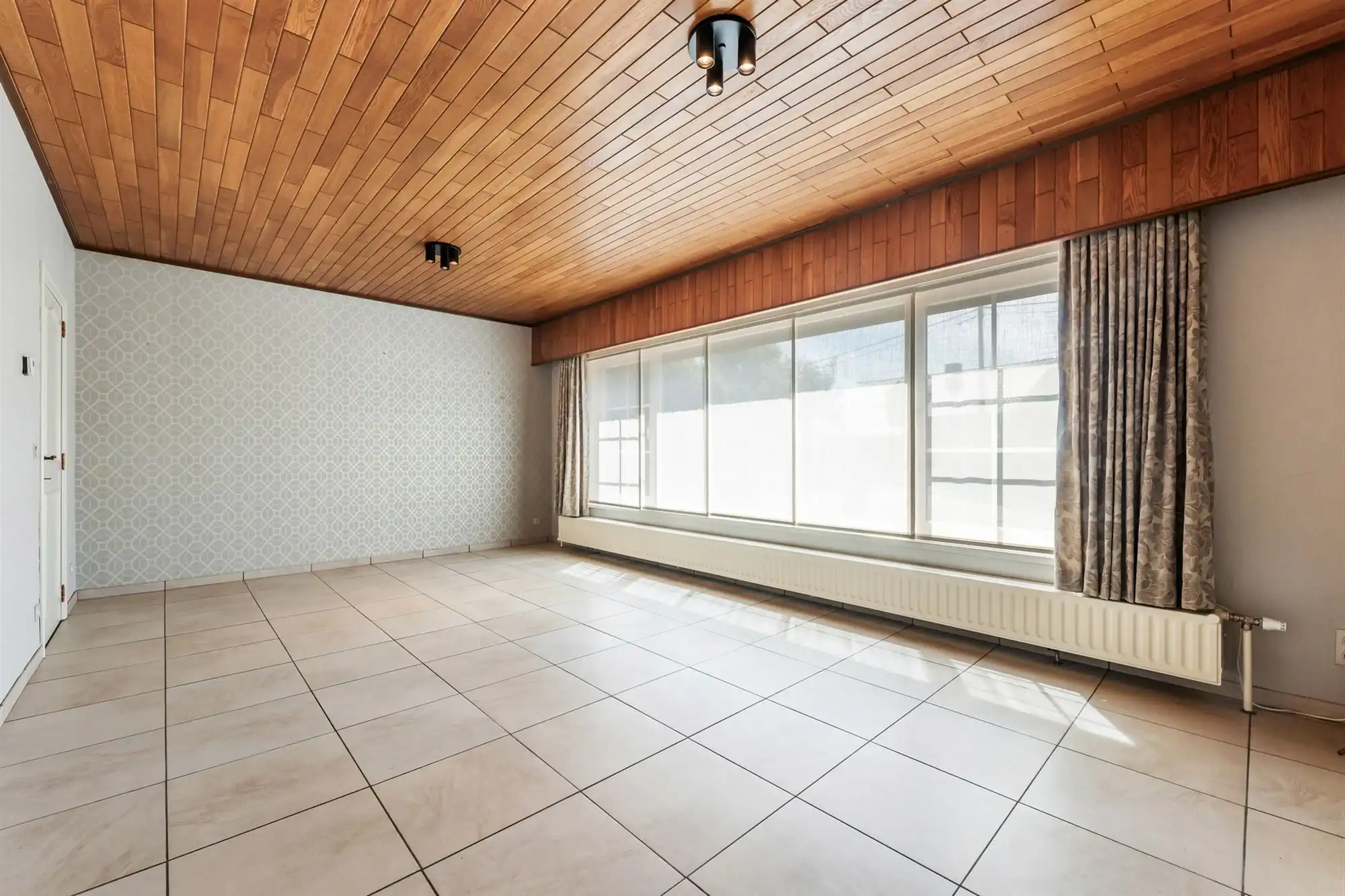 INSTAPKLARE GELIJKVLOERSE WONING OP RUSTIGE LIGGING foto 3