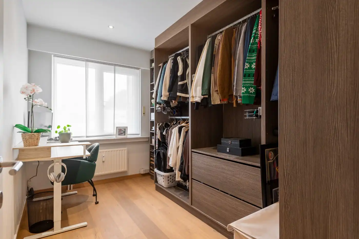 Supertof instapklaar app. op 2e verd. met 2 slpk., balkon en garagebox foto 10