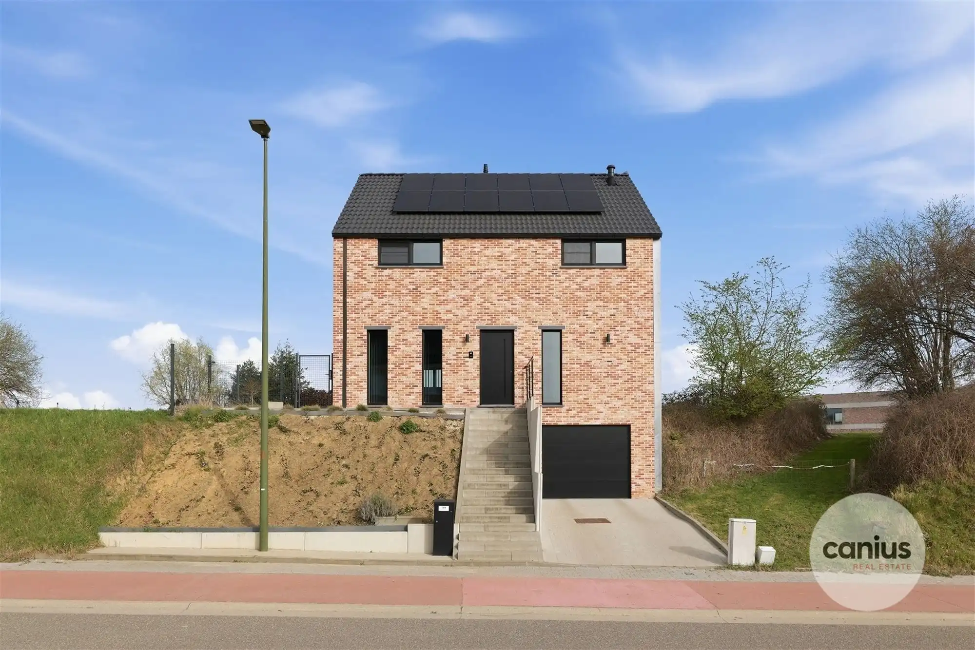 STIJLVOLLE, ENERGIEZUINIGE WONING MET LIFT, 3 SLAAPKAMERS EN PRACHTIGE TUIN NABIJ CENTRUM LANDEN foto 3