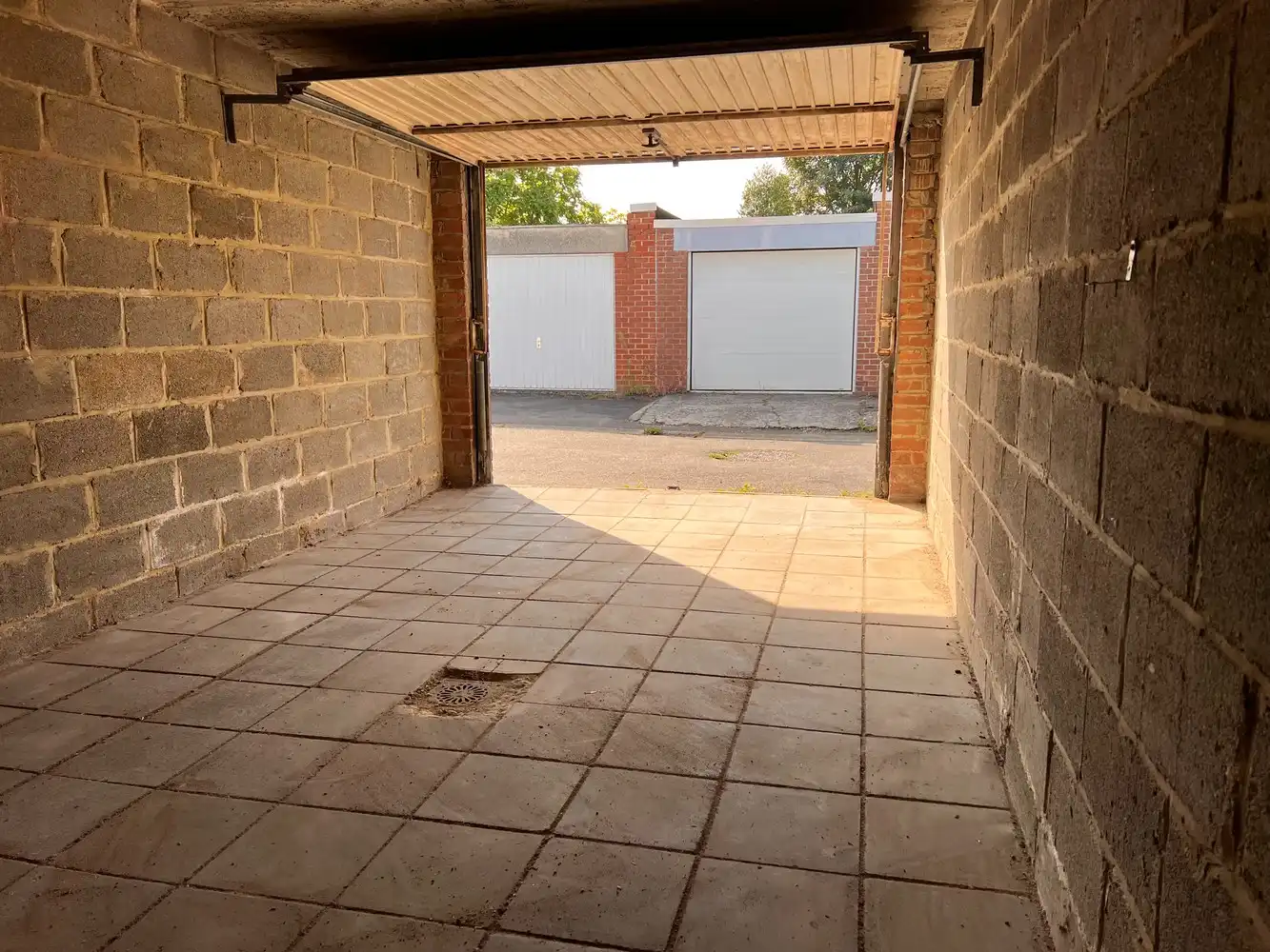 Goed gelegen en handige (privé) garagebox (16m²) te Herent nabij Den Elst ! foto 4